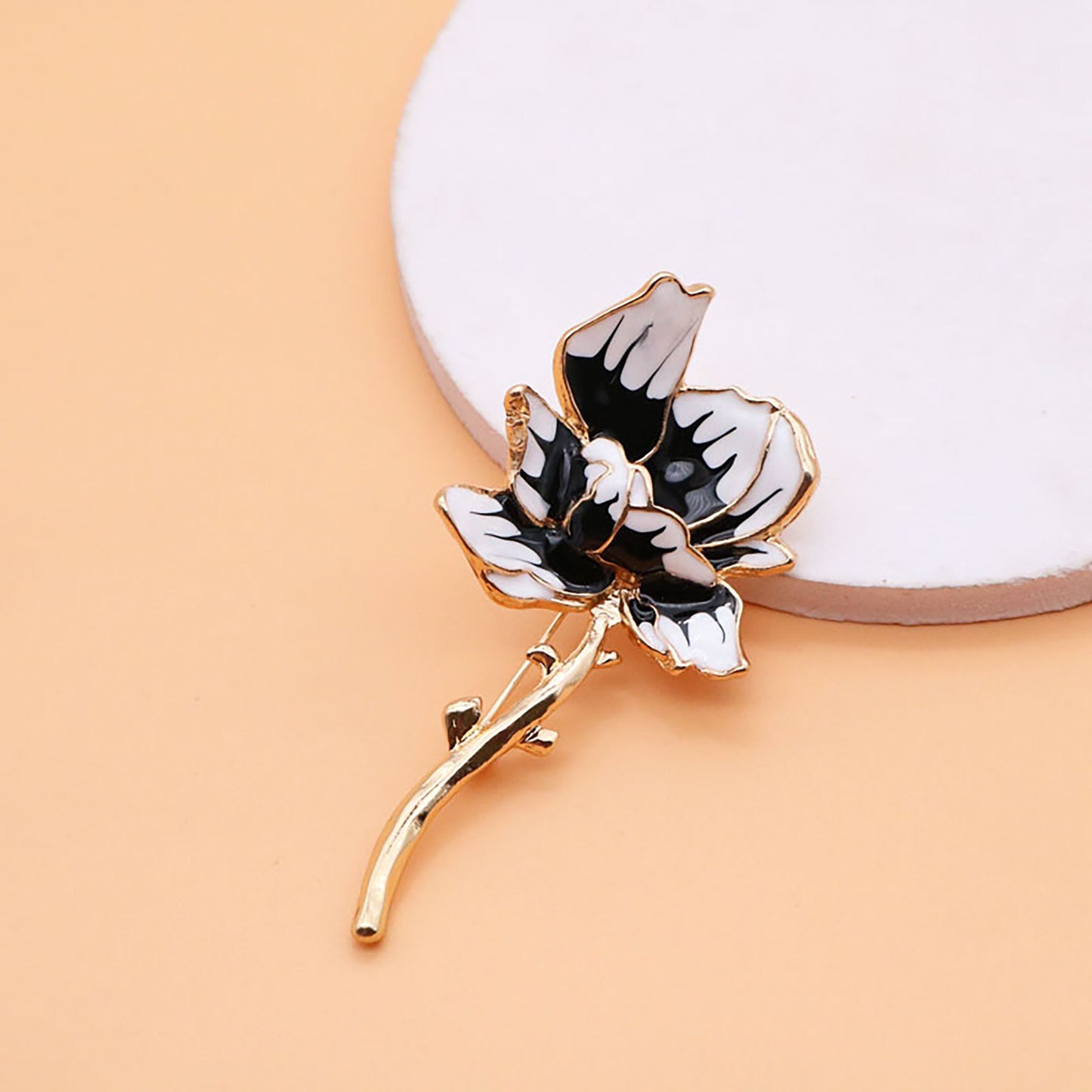 Flower brooch for a dress