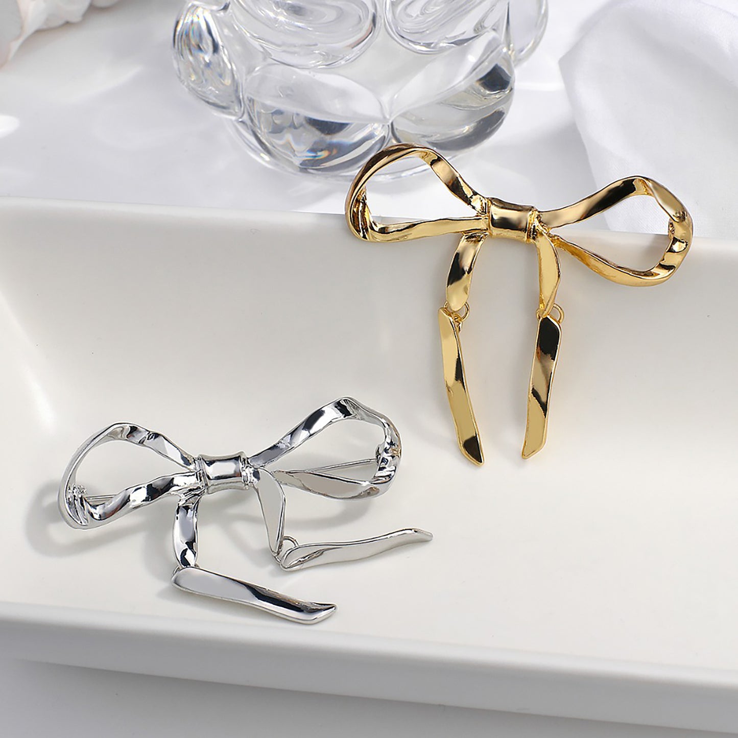 Strik broche