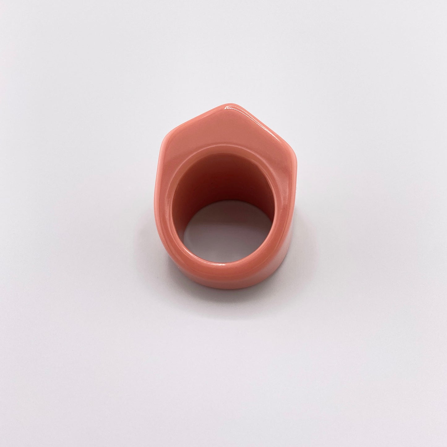 pierścionek z akrylu