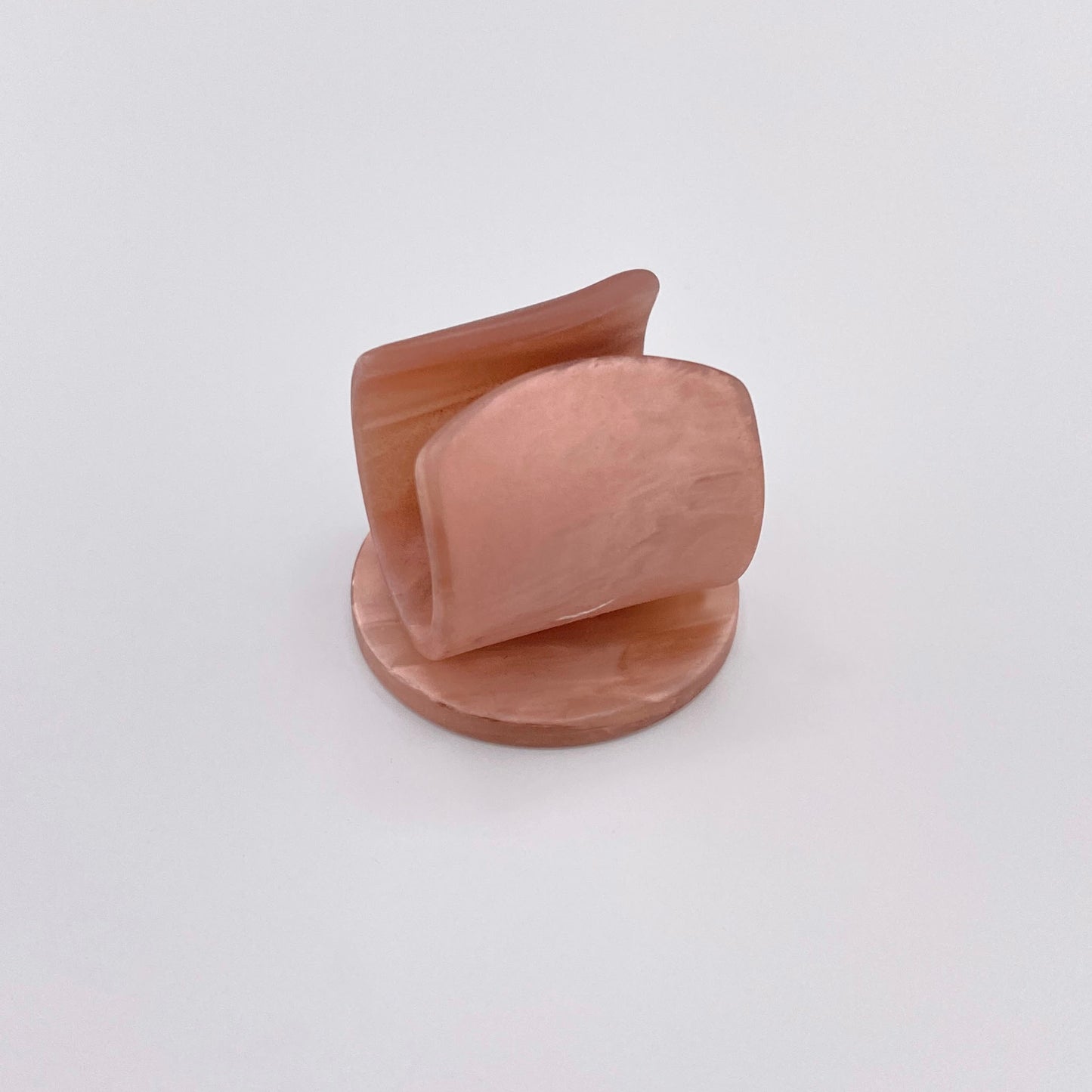 plastikowy pierscionek