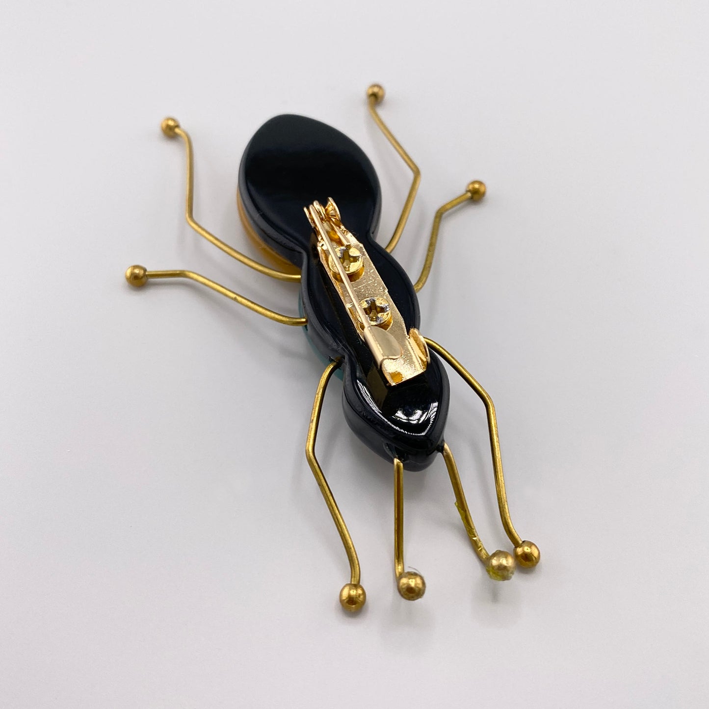ant brooch