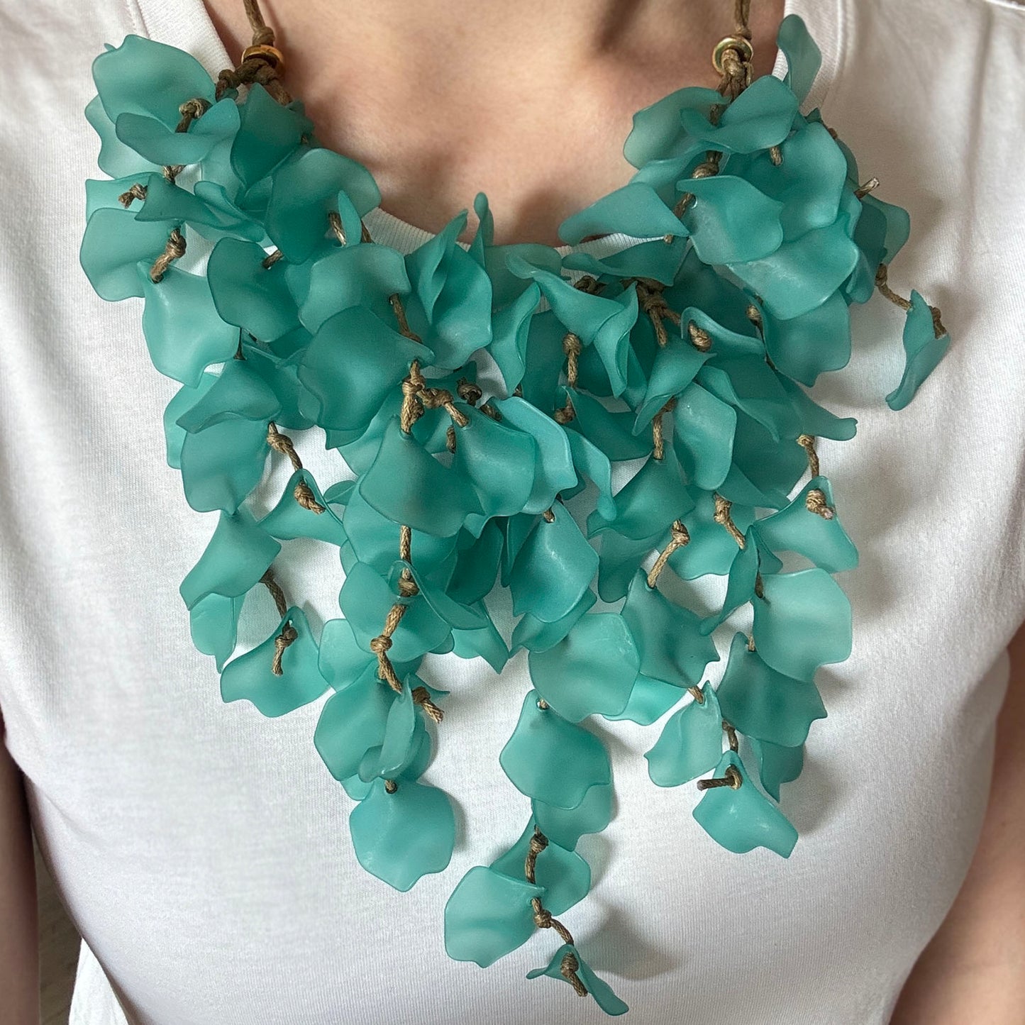Necklace with petals Sonata (Spain)