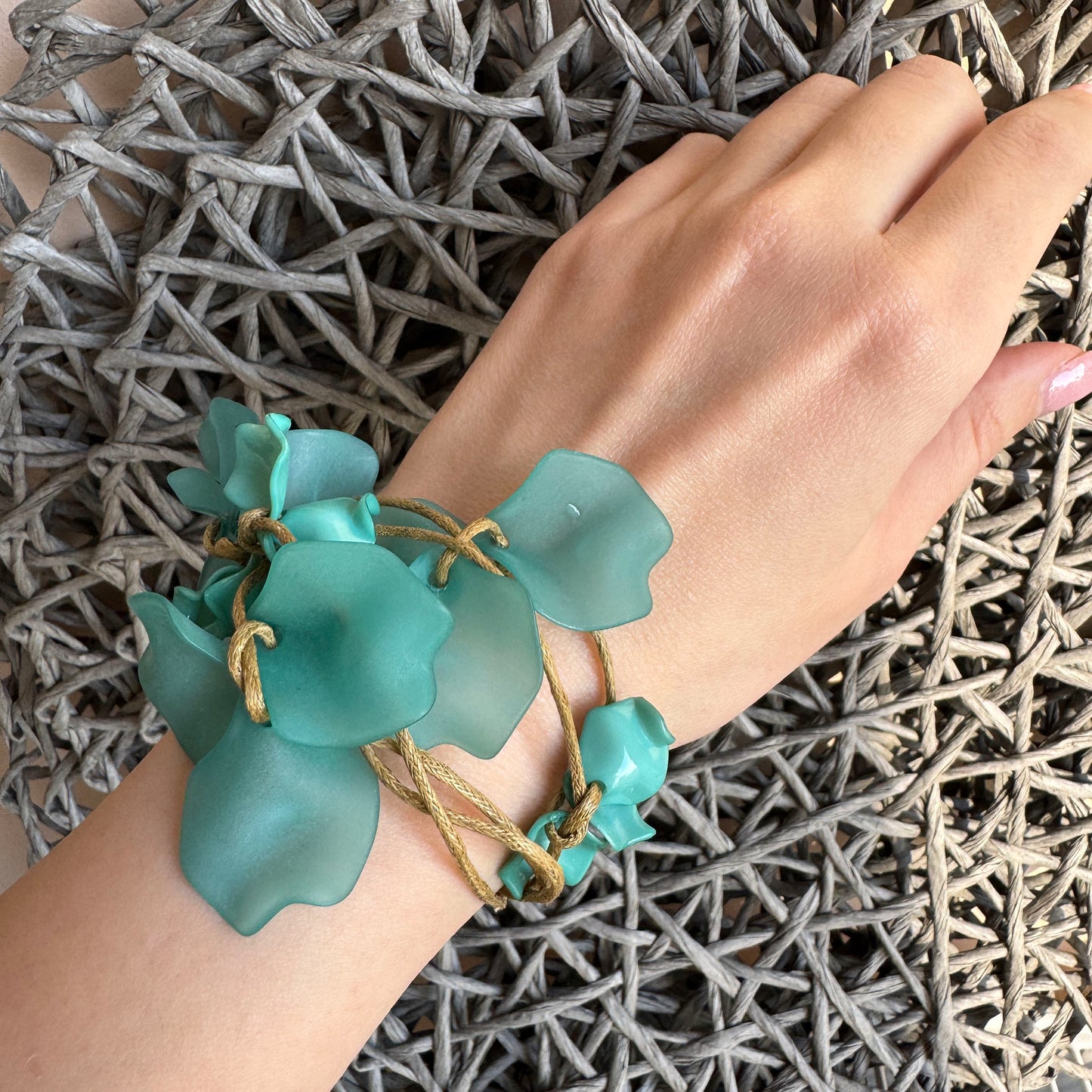 Bracelet with frosted petals Sonata (Spain)