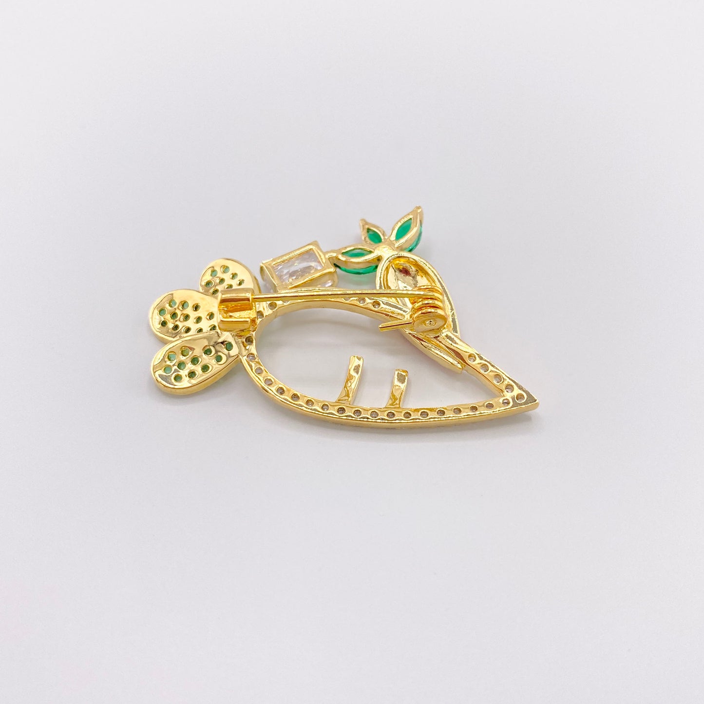 Multicolored brooch