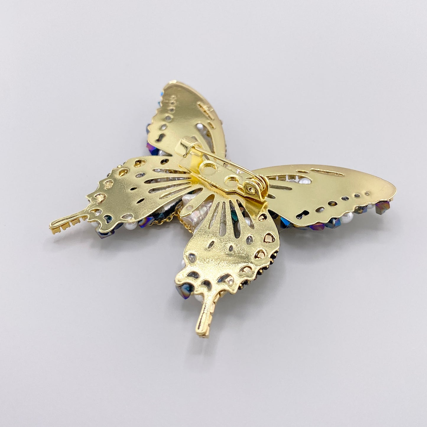 brooch buy