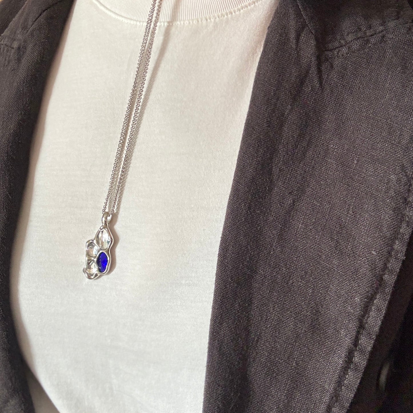 Necklace with crystals & Other Stories (Sweden)