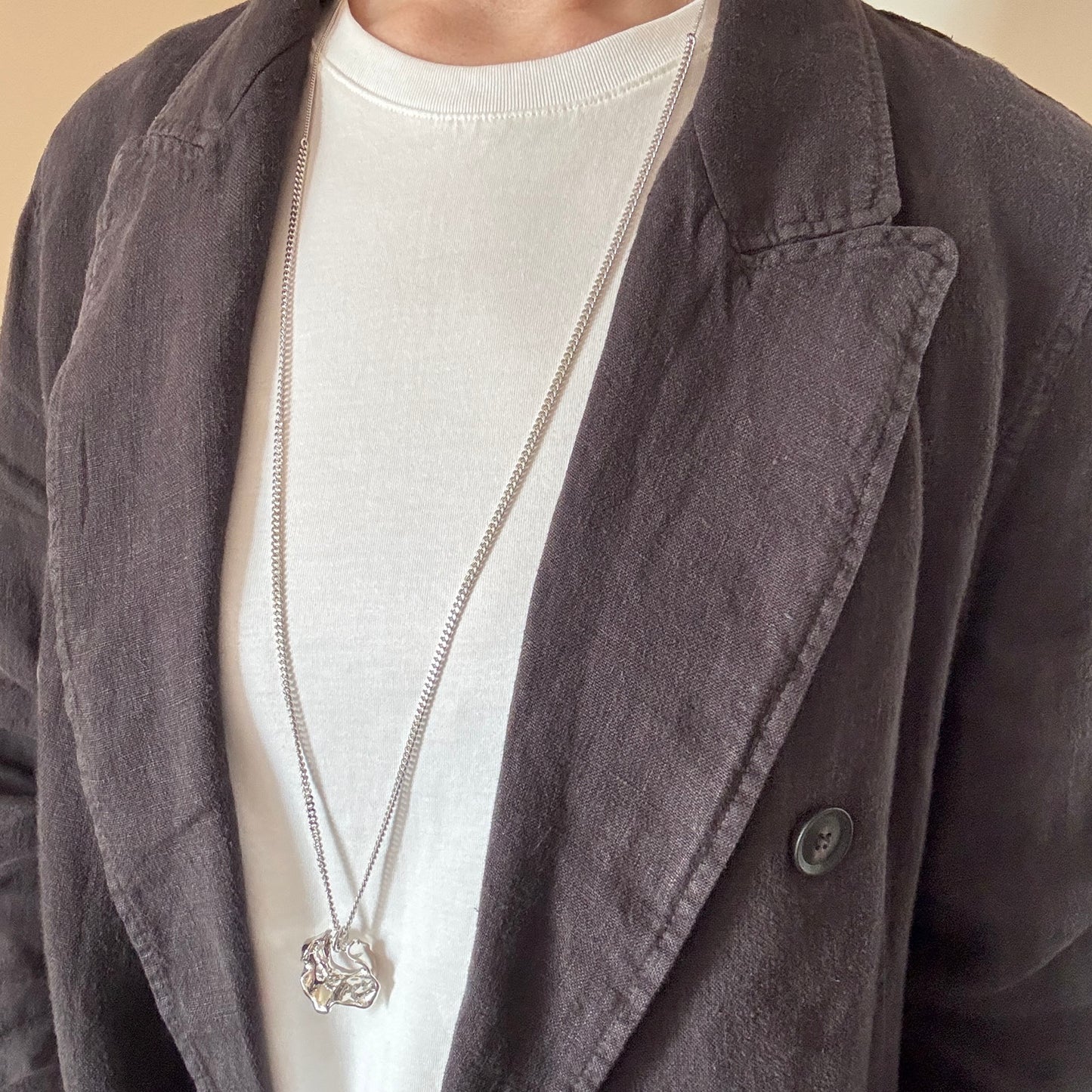 Necklace with decoration & Other Stories (Sweden)