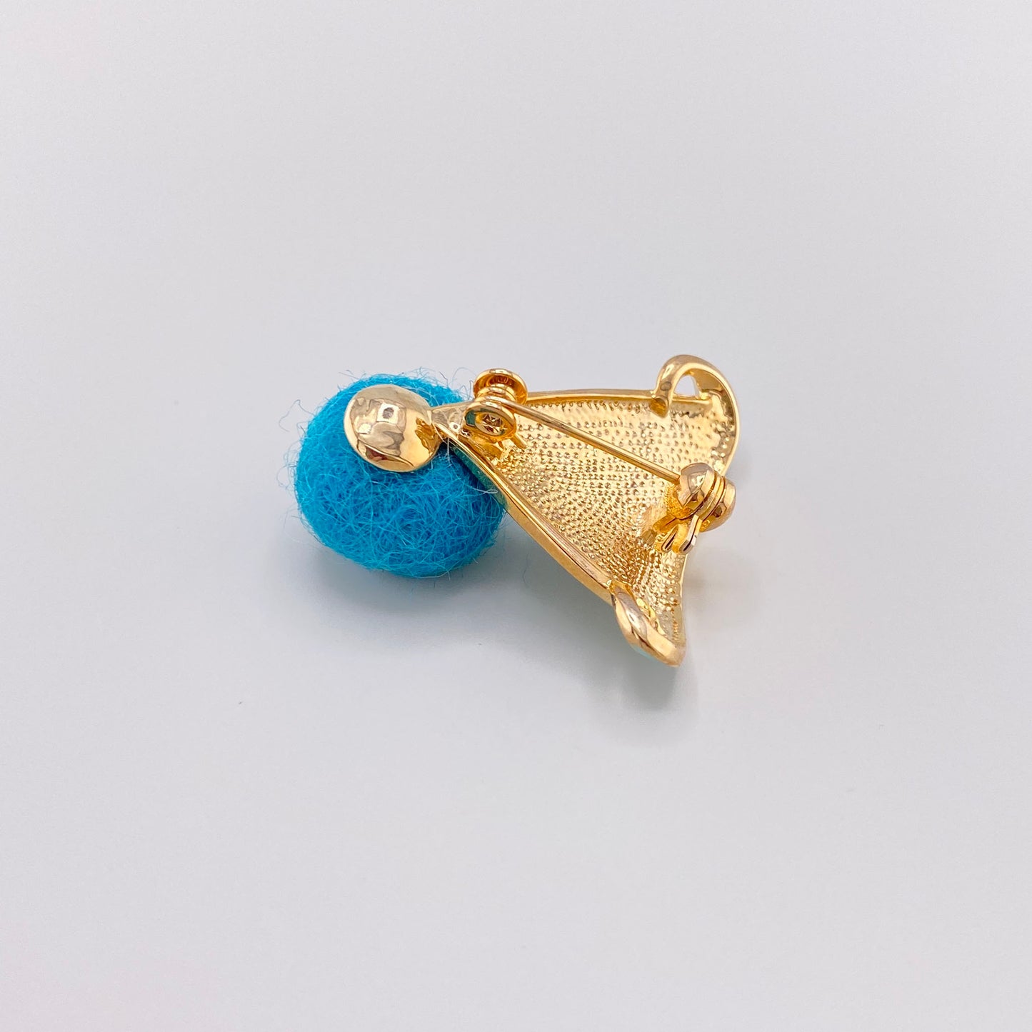 Шляпна брошь