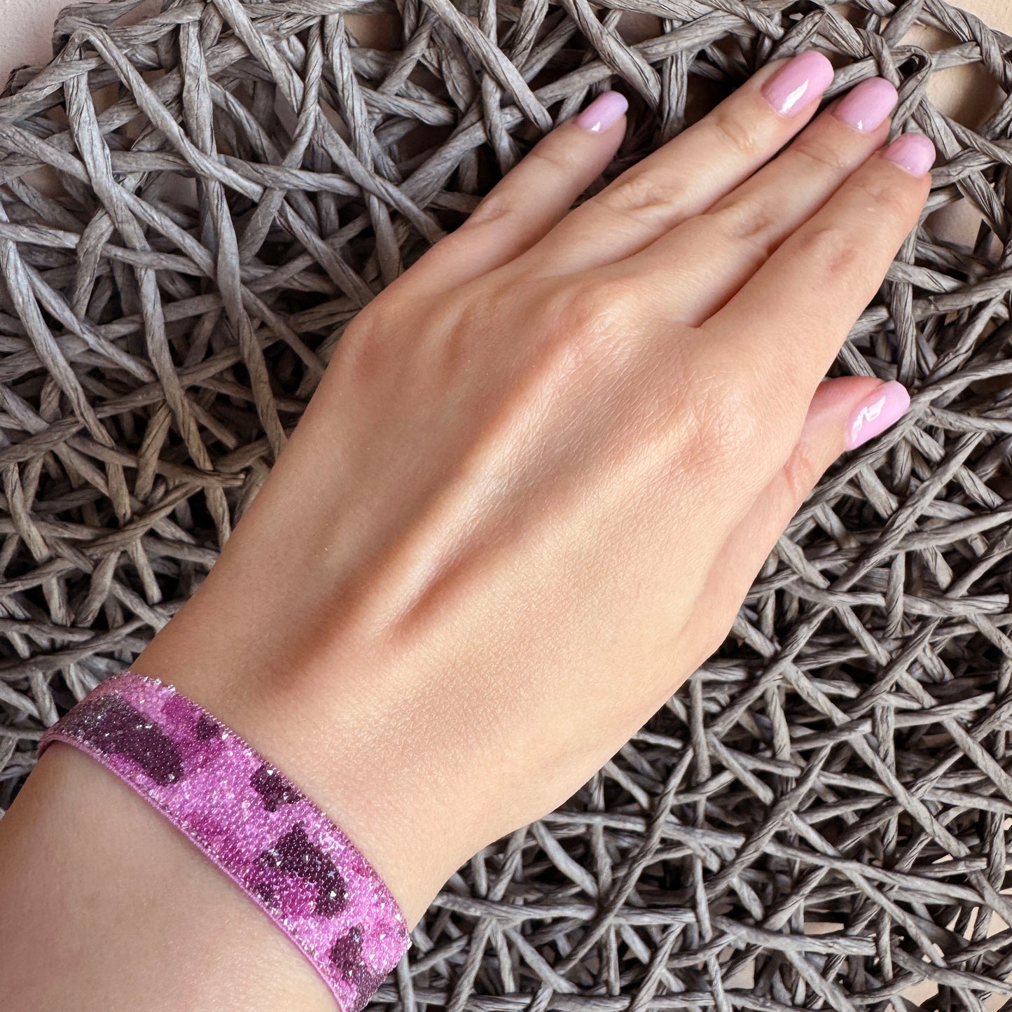 Pink flexible bracelet Les Interchangeables (France)