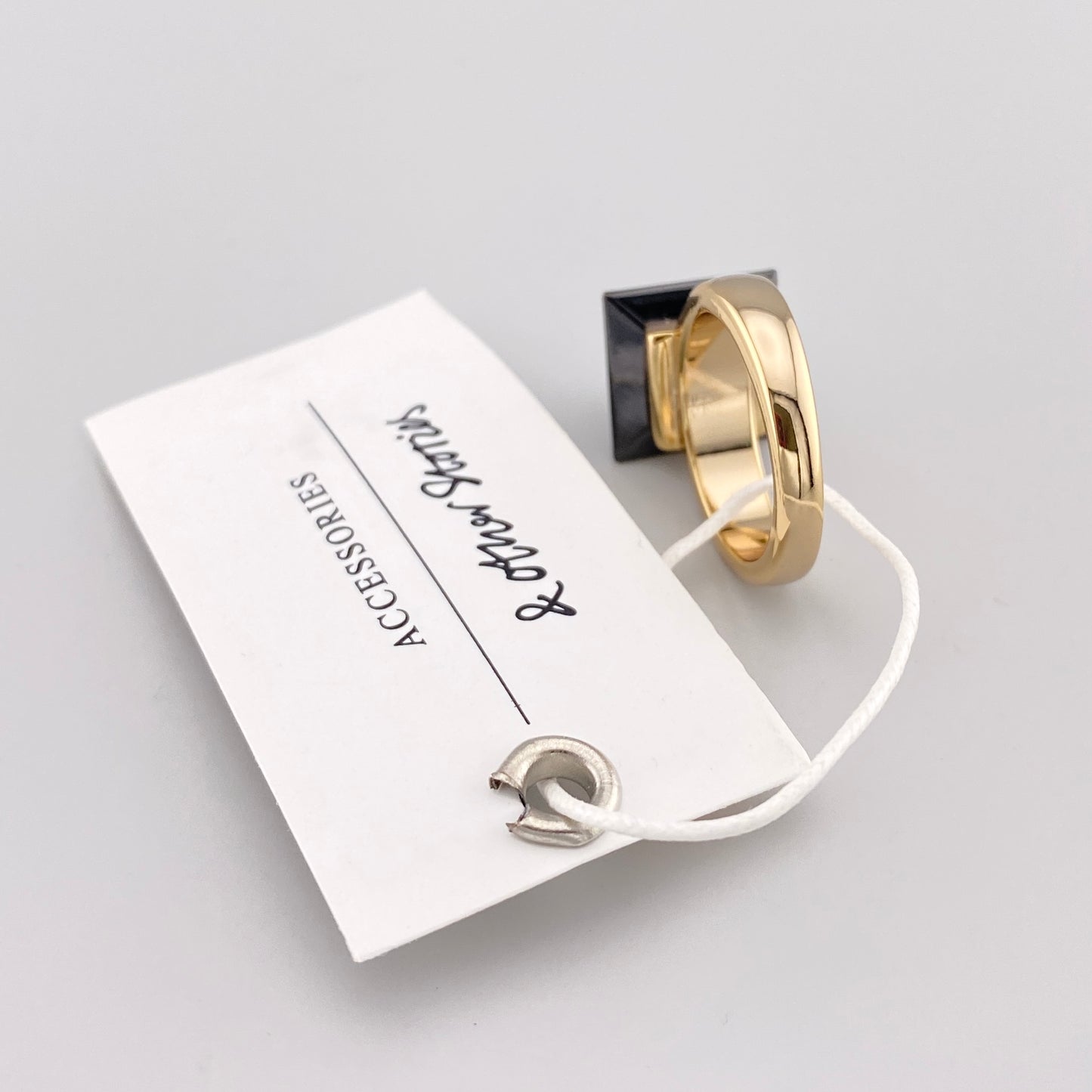 dwukolorowy pierścionek