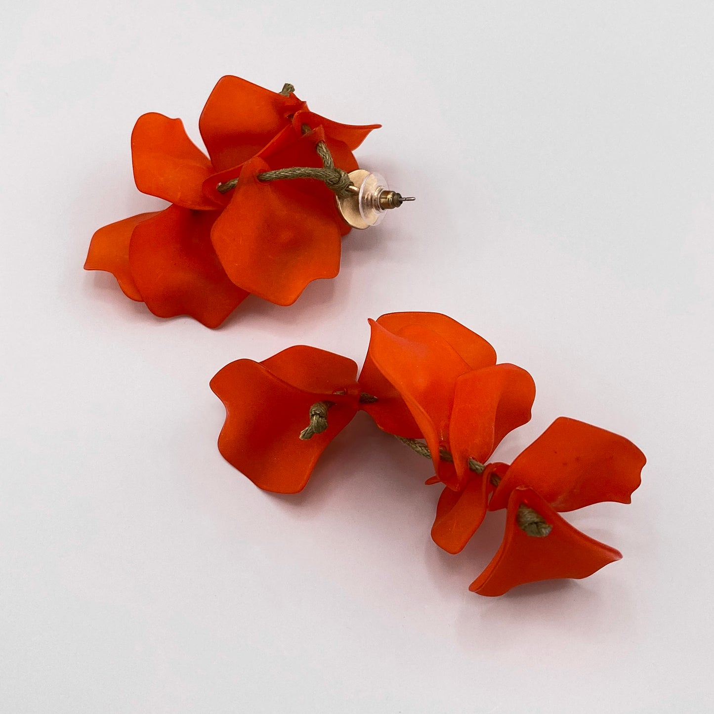 сережки пелюстки