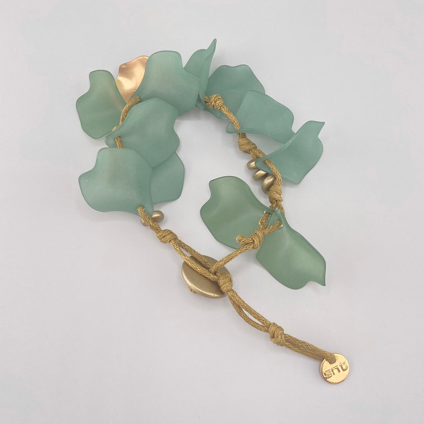 bracelet petals