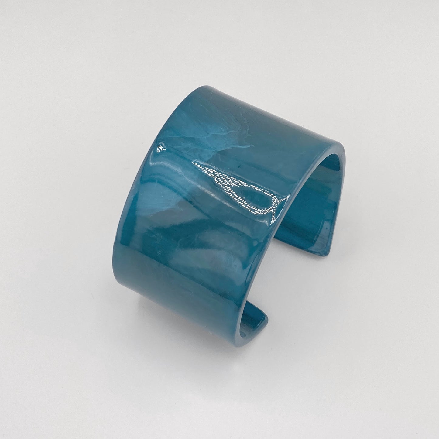 bracelet wide
