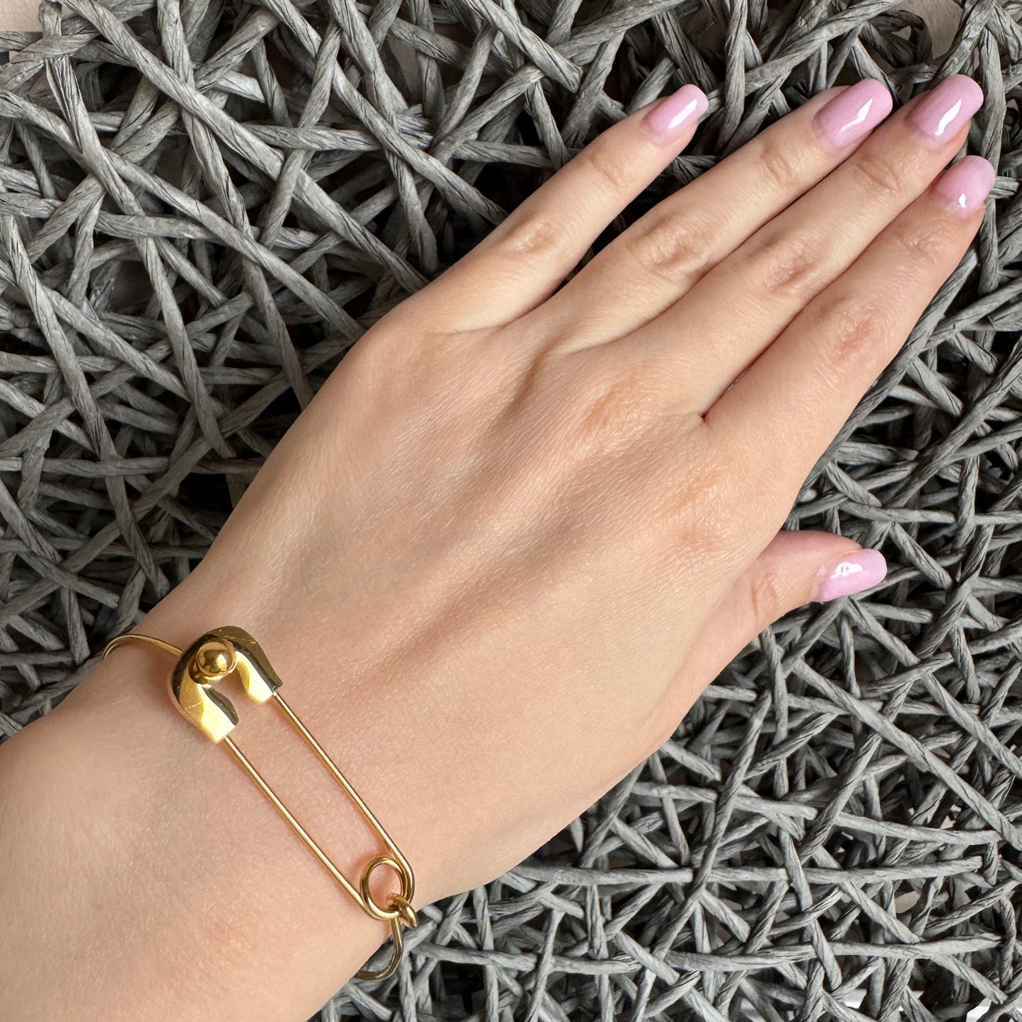 Bracelet with safety pin Cannelle (France)