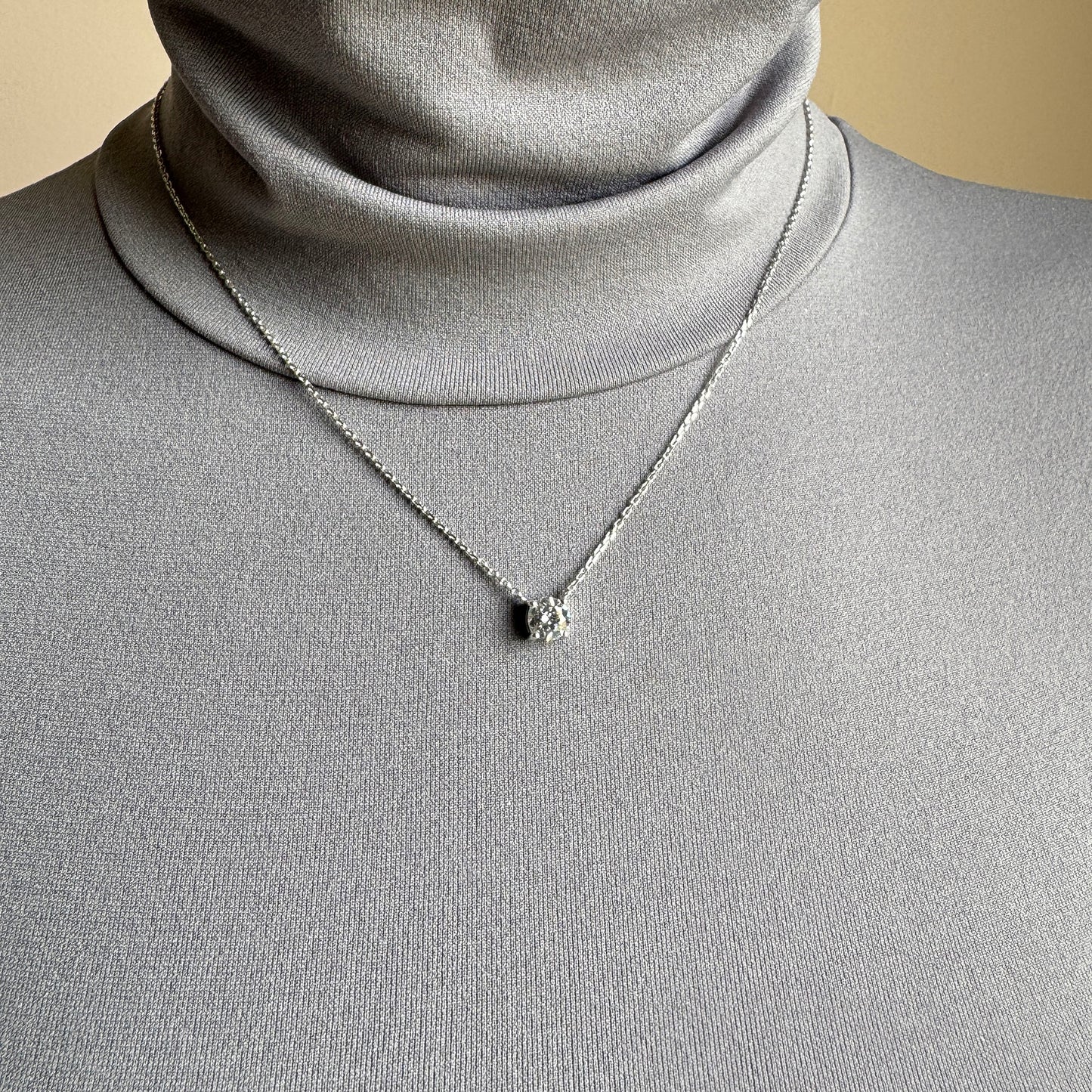 Necklace with zircon IRL (France)