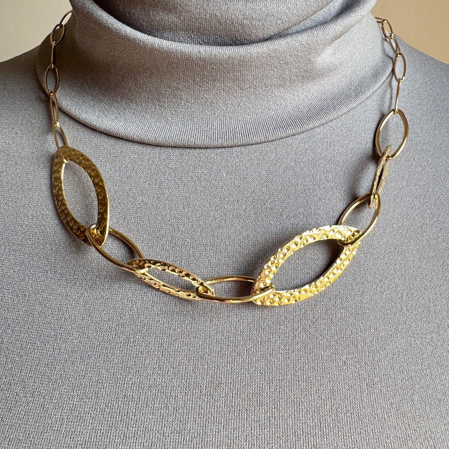Geometric necklace Ikita (France)