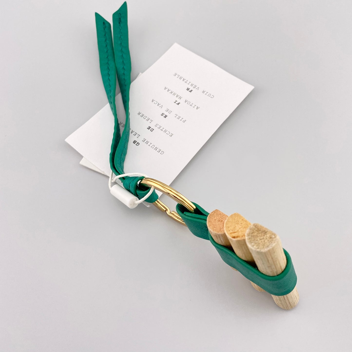 брелок дерево