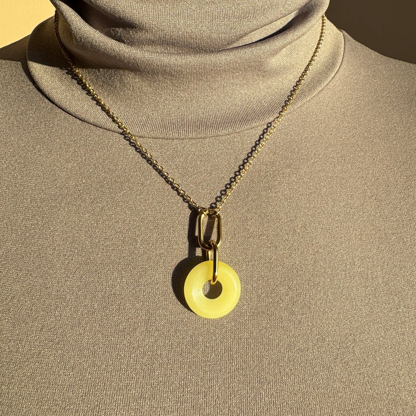 Necklace with pendant Ikita (France)
