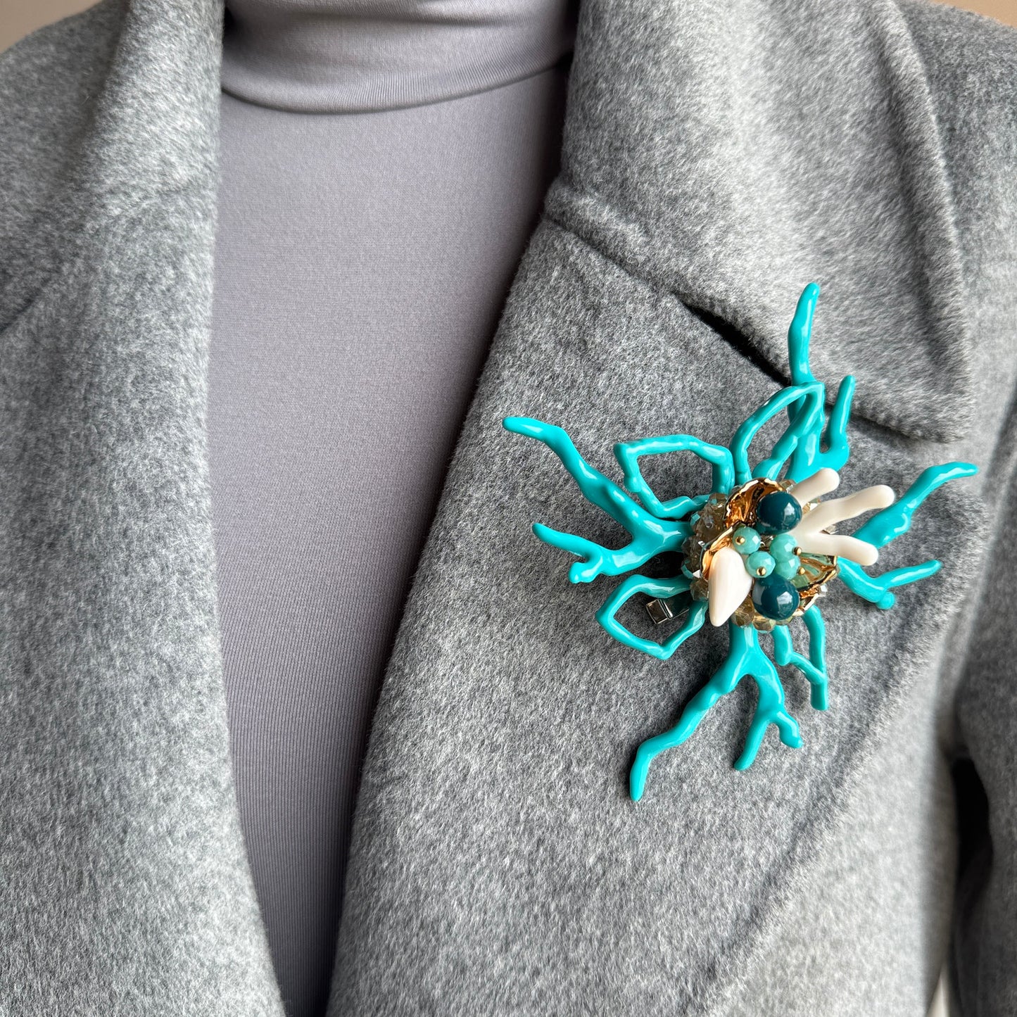 Coral brooch Sonata (Spain)
