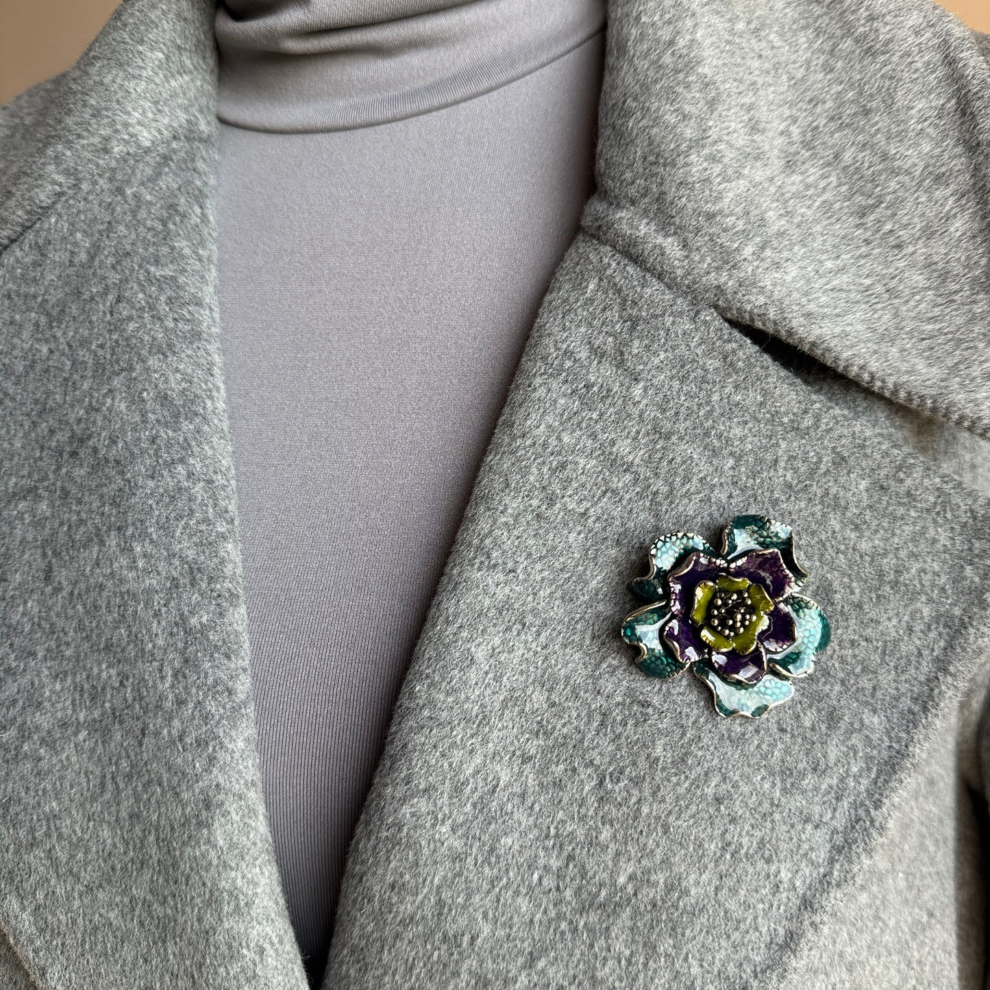 Flower brooch Sonata (Spain)