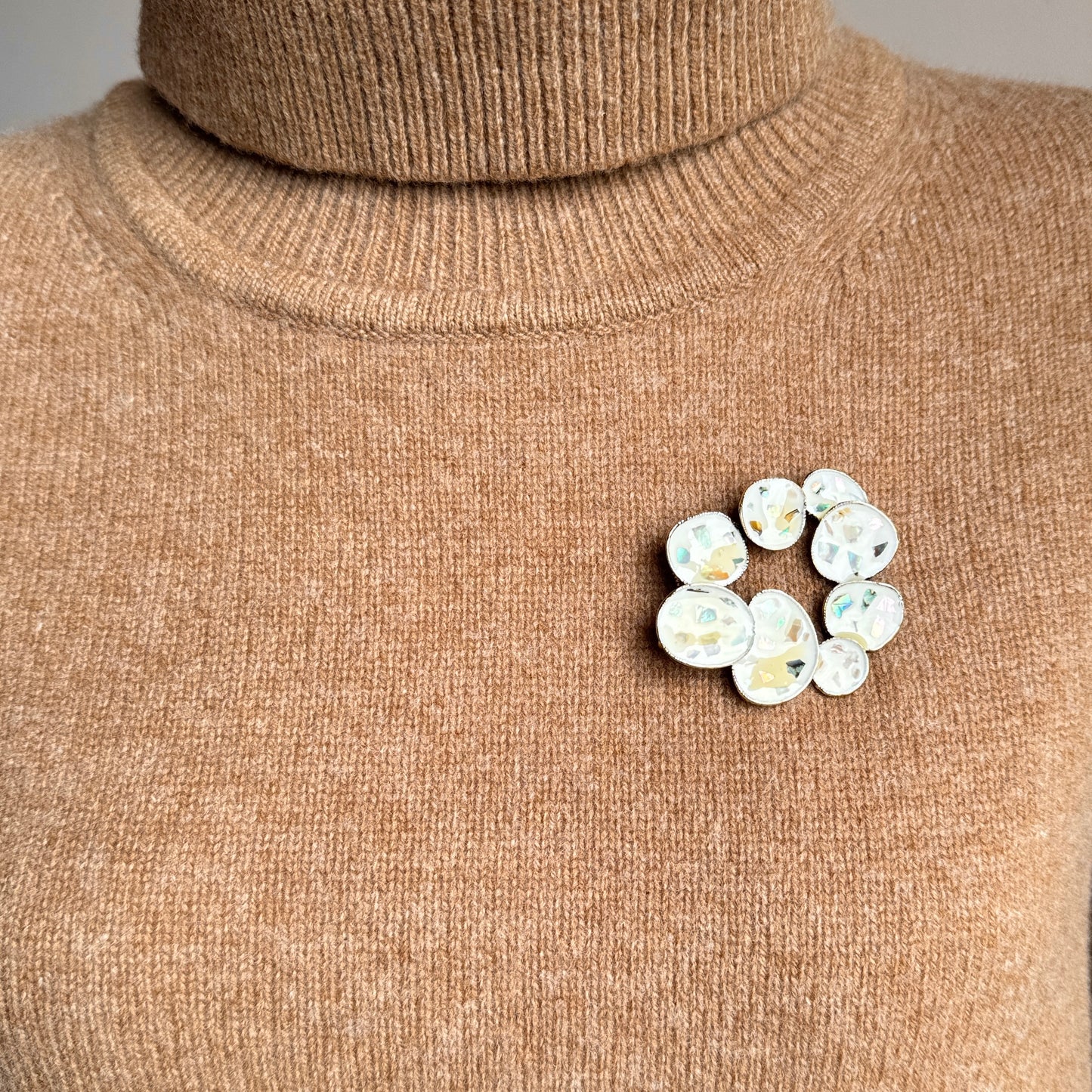 Mother of pearl brooch Sonata (Spain)