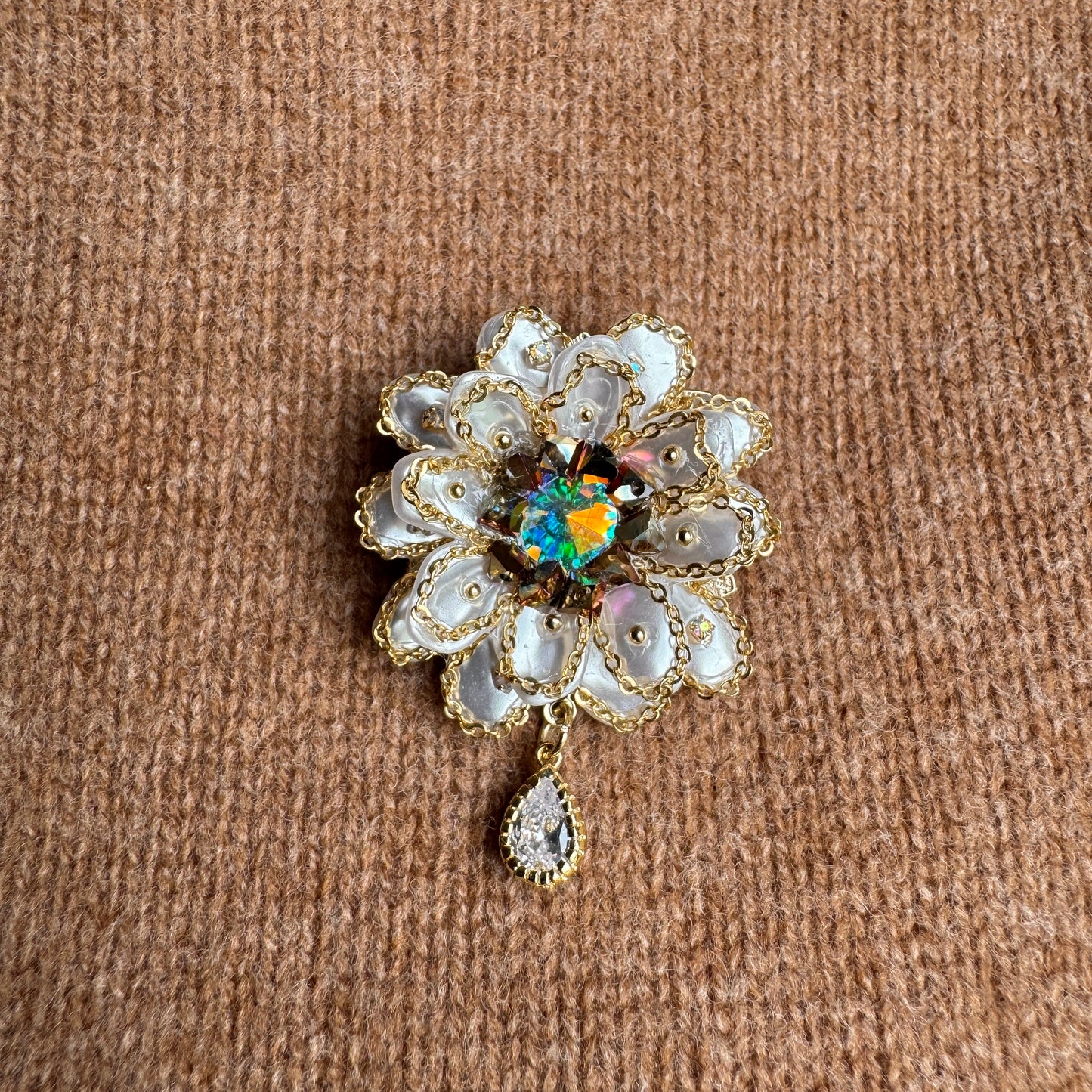 Брошка квітка Maravillas (Іспанія)