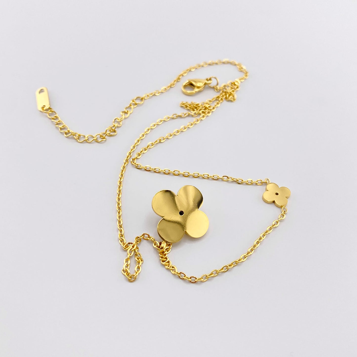 ожерелье цветок