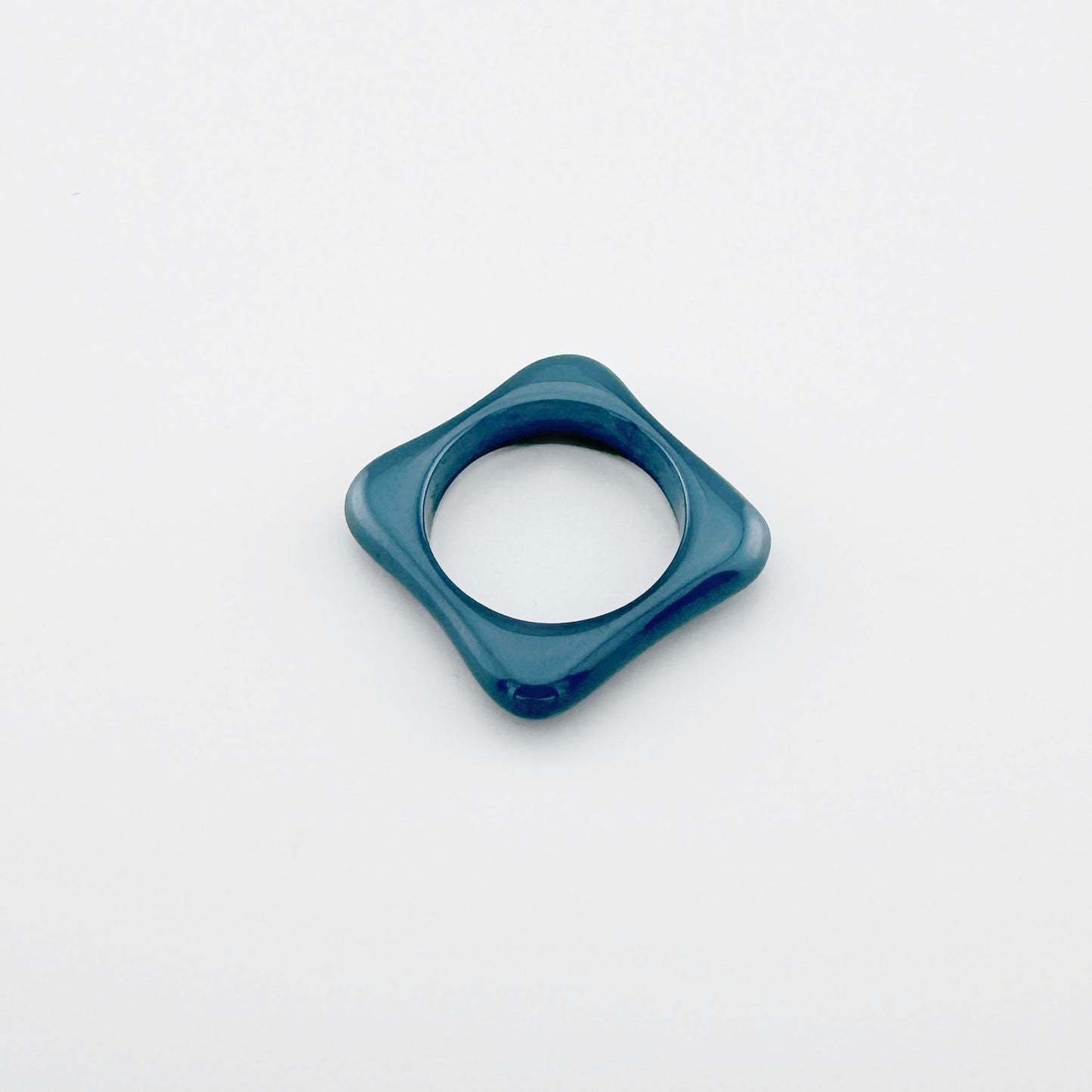 Square-shaped ring in an elegant dark navy shade, Spanish brand Sonata.