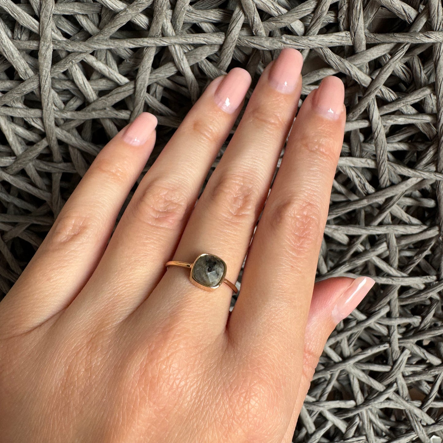 Каблучка з лабрадоритом Moonstone (Франція)