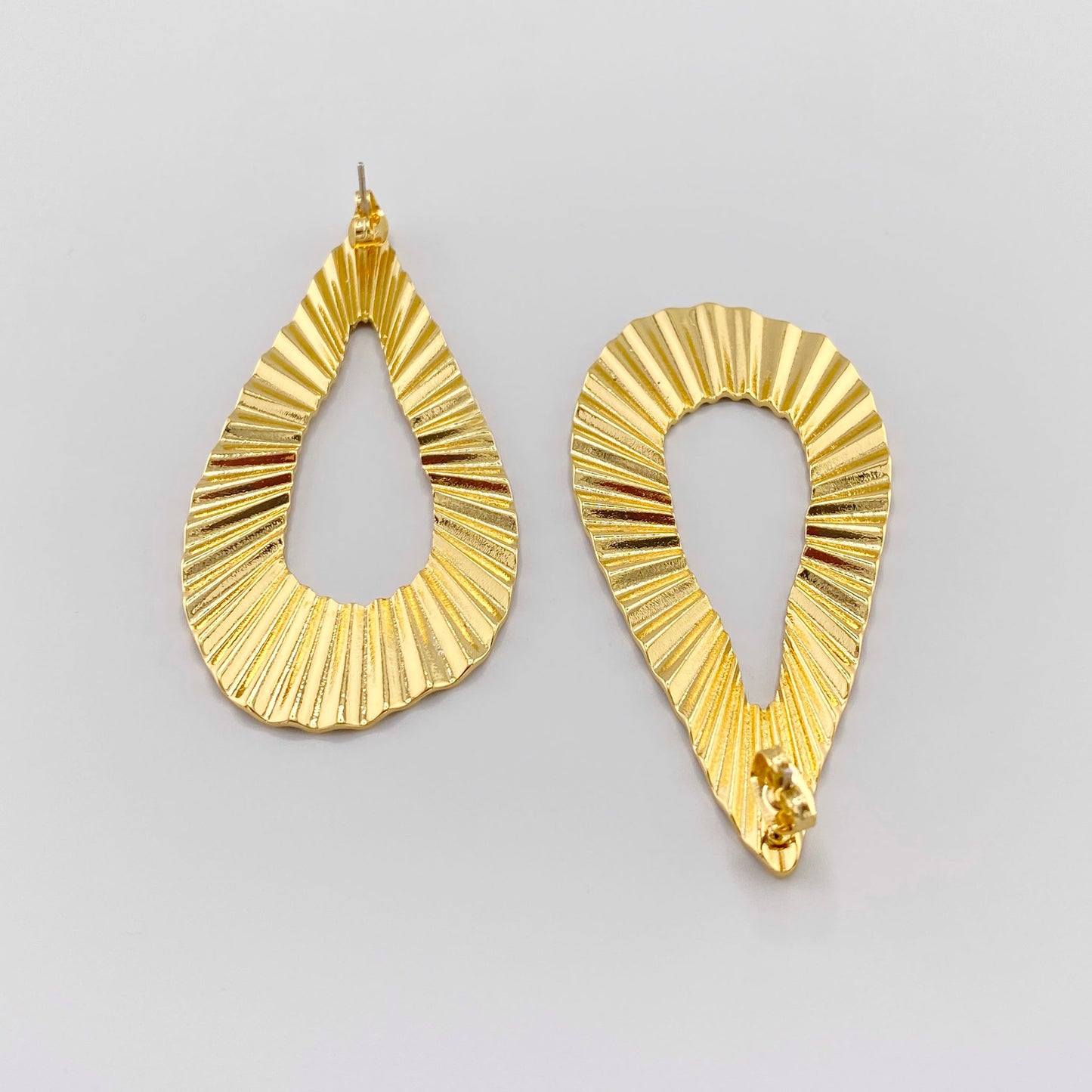 Drop earrings