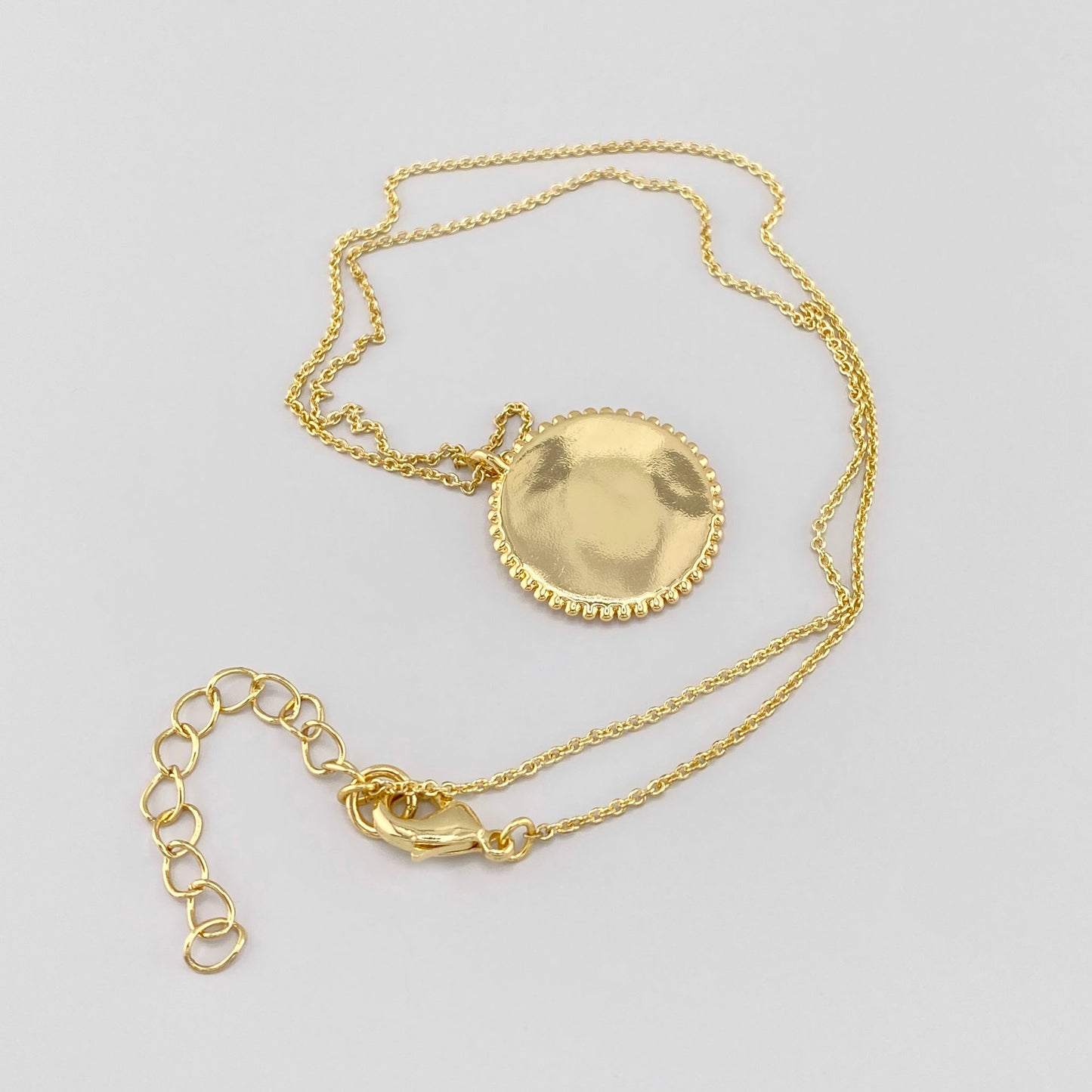 Naszyjnik złoty z dużą monetą