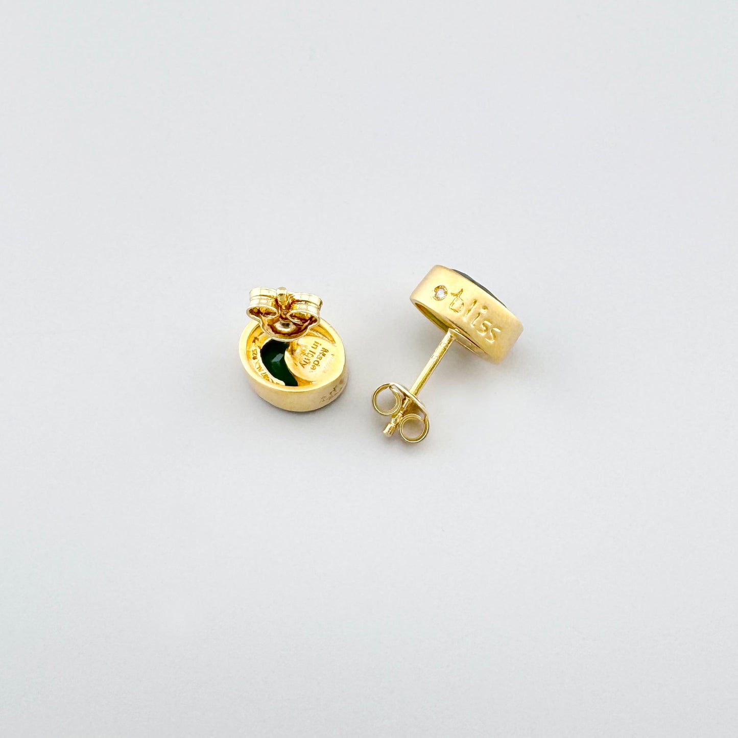 Срібні сережки з зеленим кварцом Bliss з видом ззаду