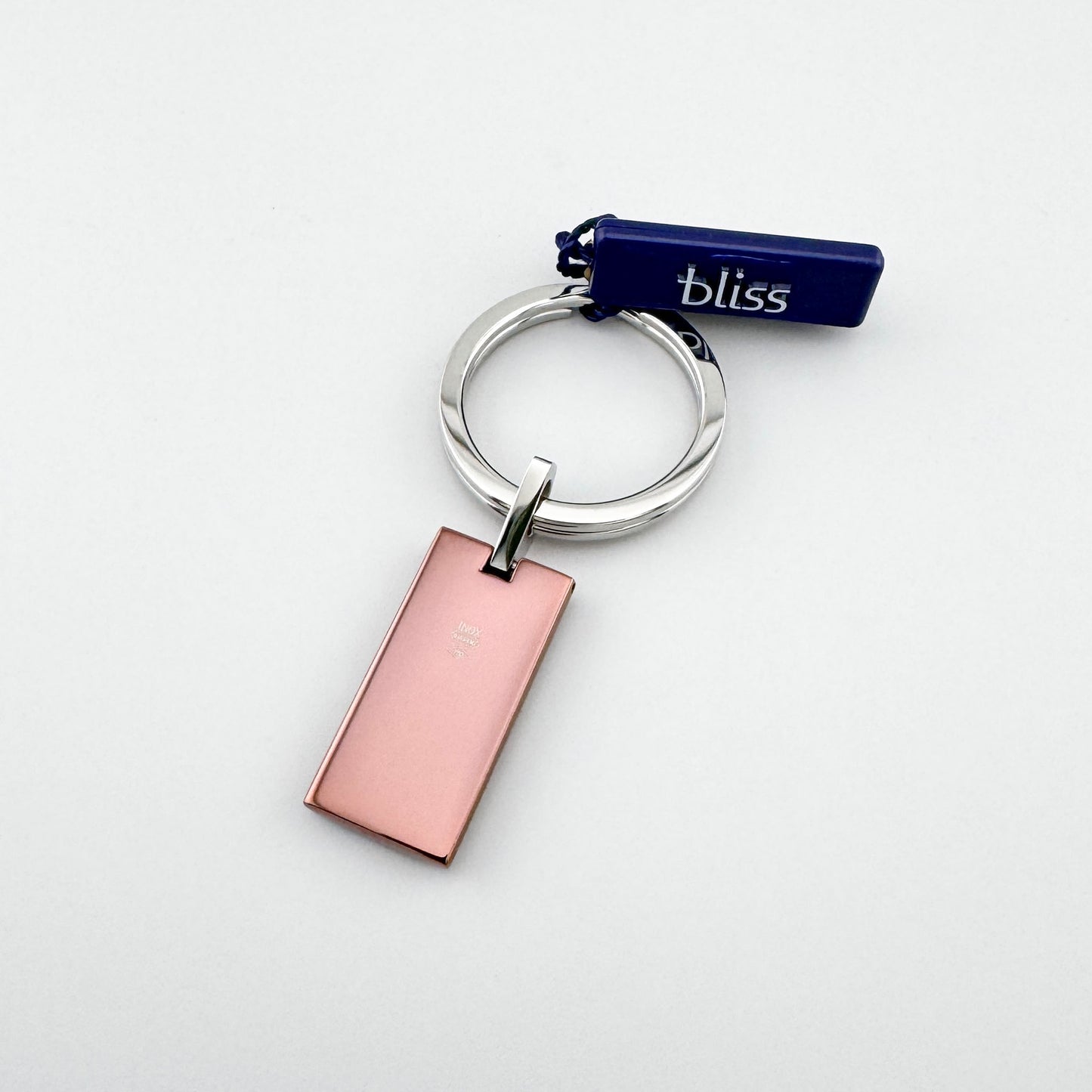Schluesselanhaenger Bliss Gioielli in Rosegold mit klarer, minimalistischer Form