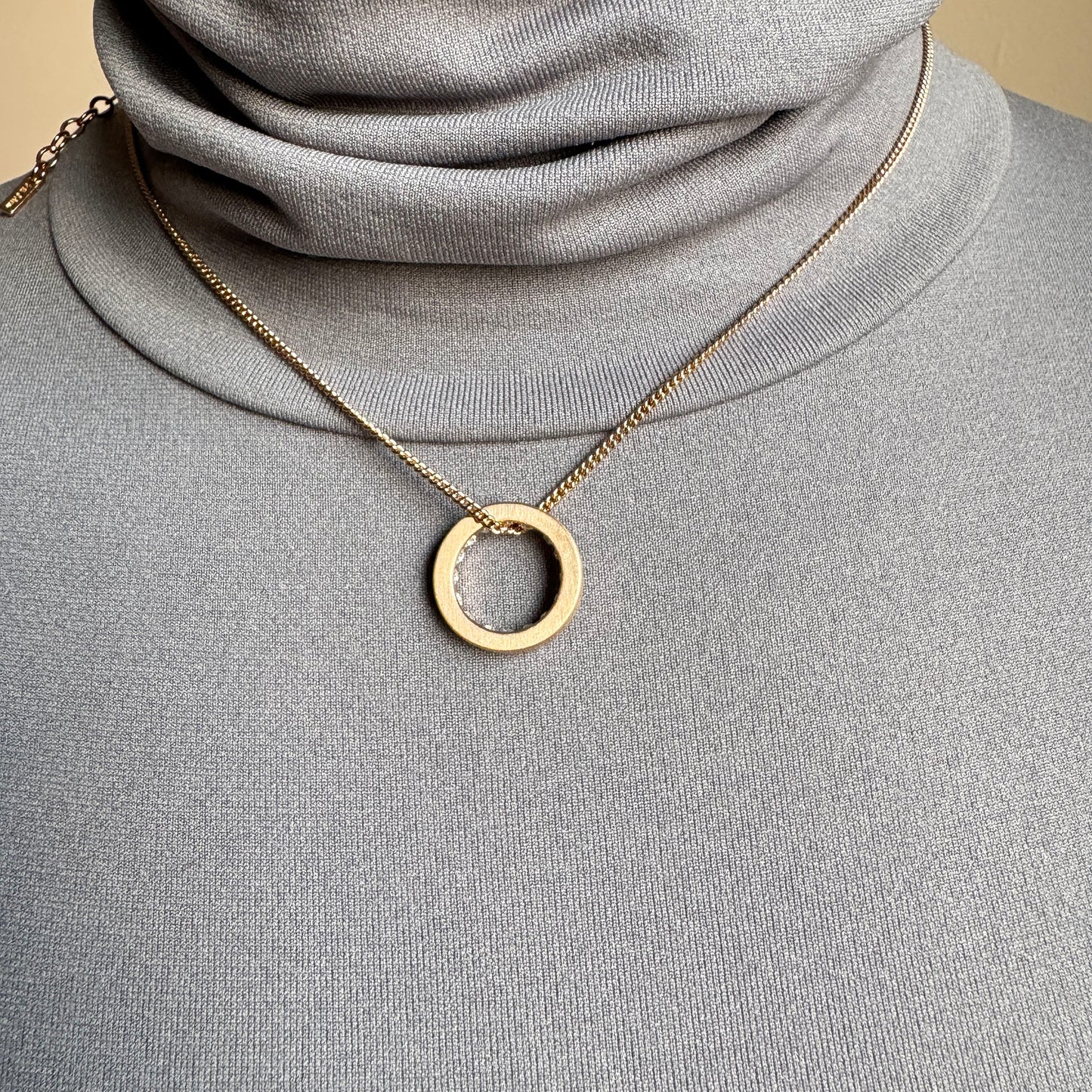 Elegant Pilgrim necklace with round pendant and delicate crystals for a refined look