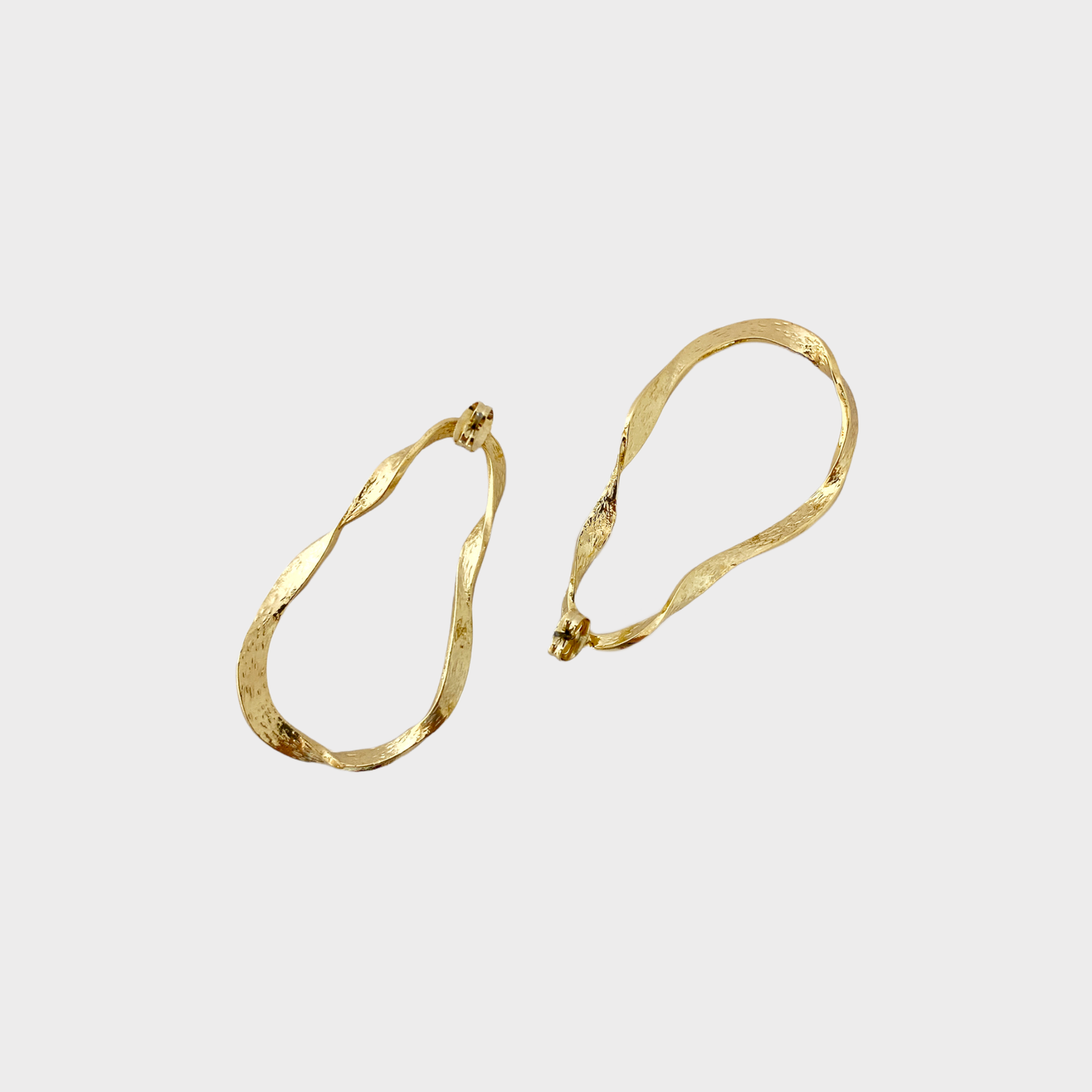 Geometric drop earrings IRL (France)