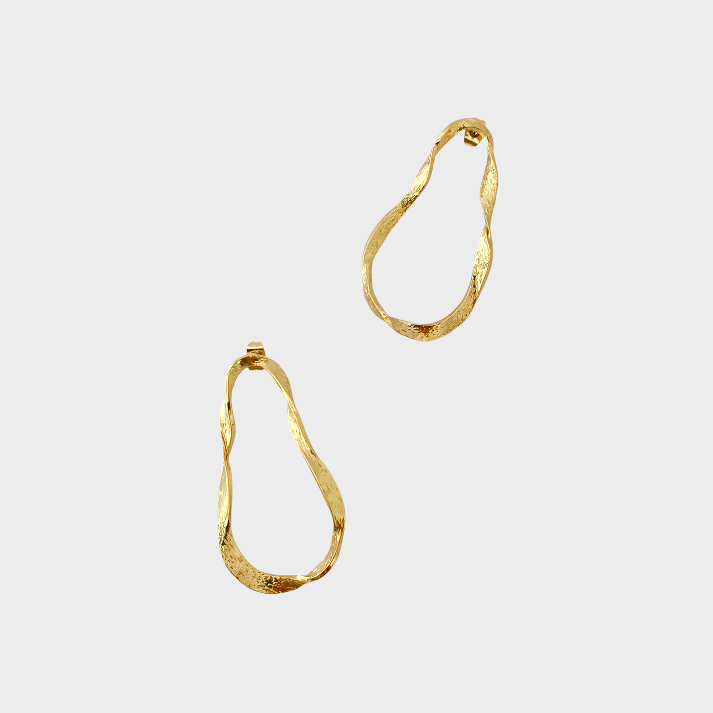 Geometric drop earrings IRL (France)