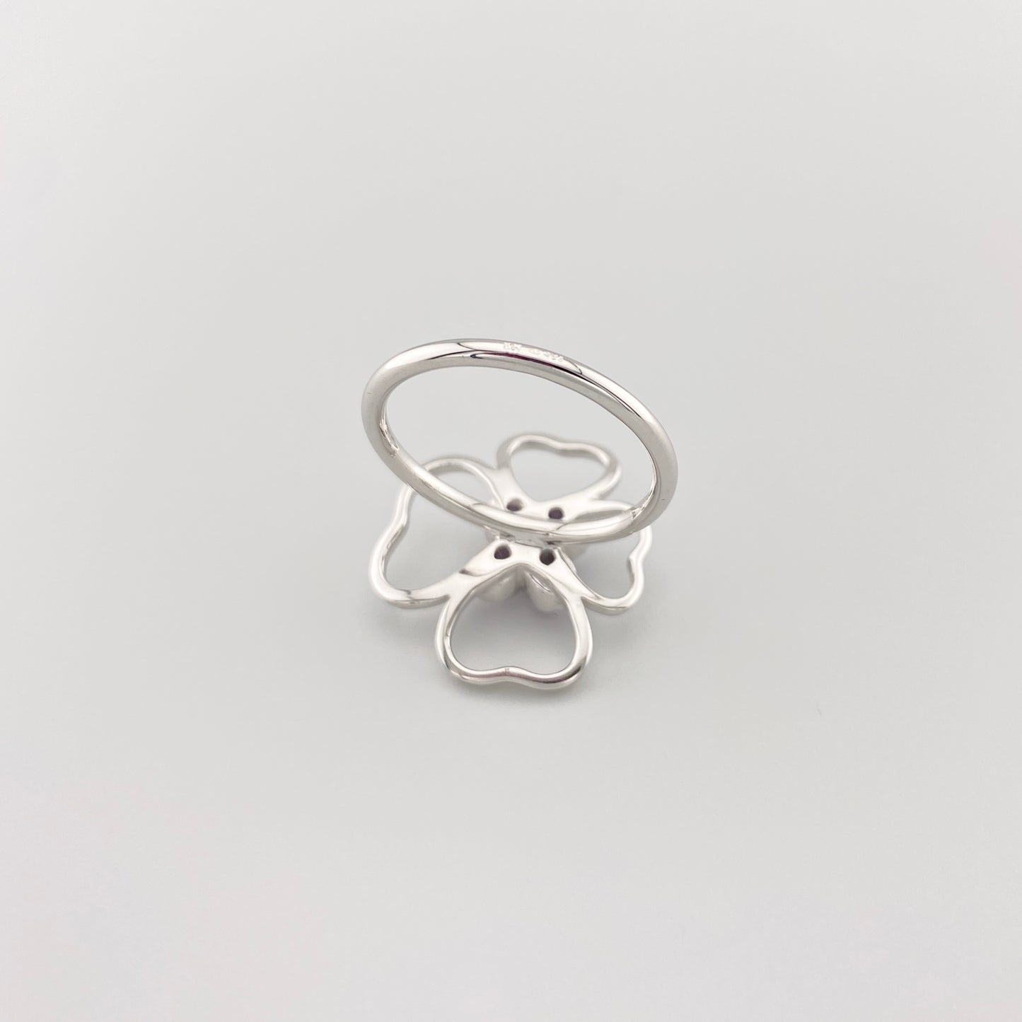 Nina Ricci pierścionek kwiat