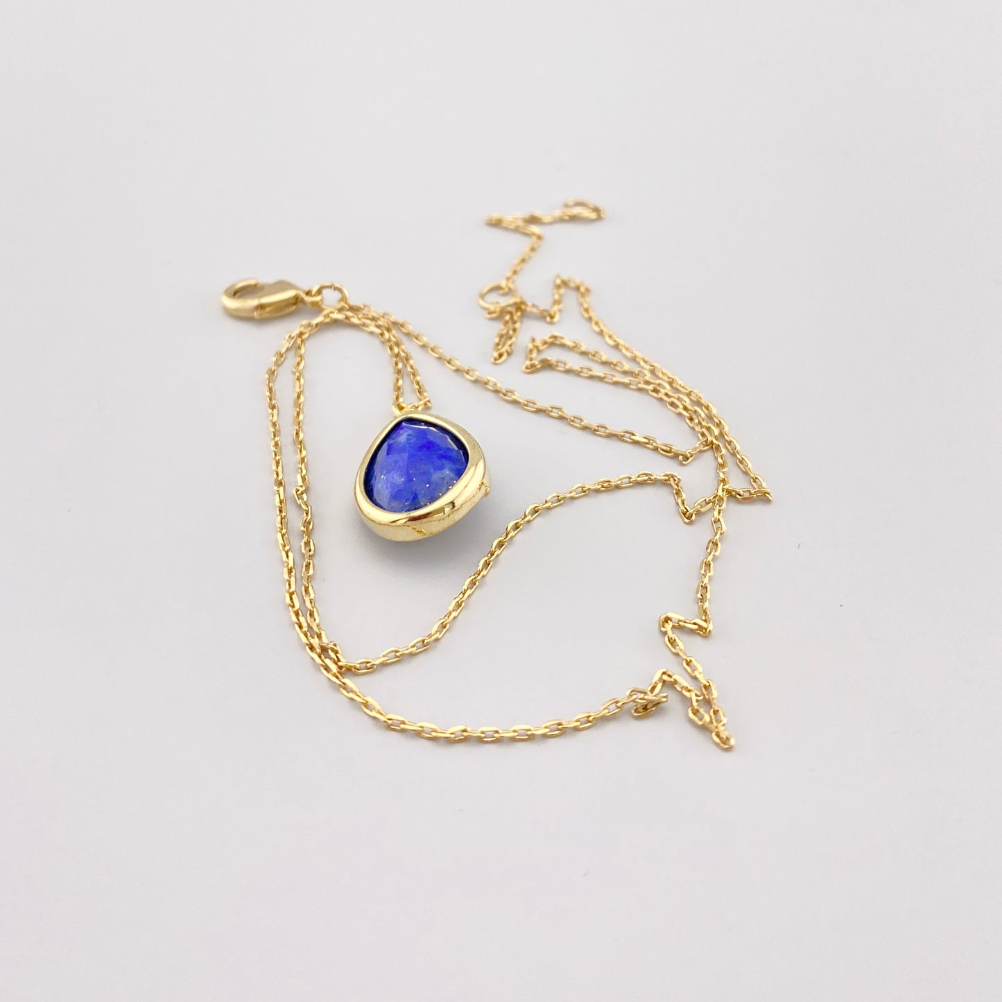 wisiorek z lapis lazuli