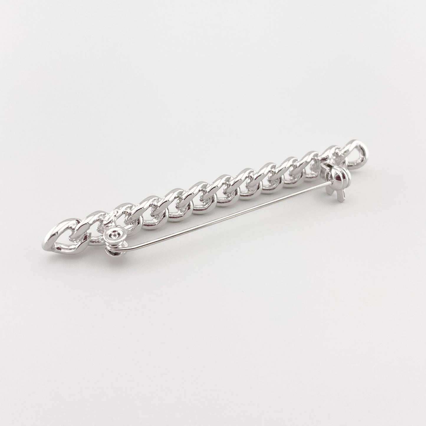 chain brooch