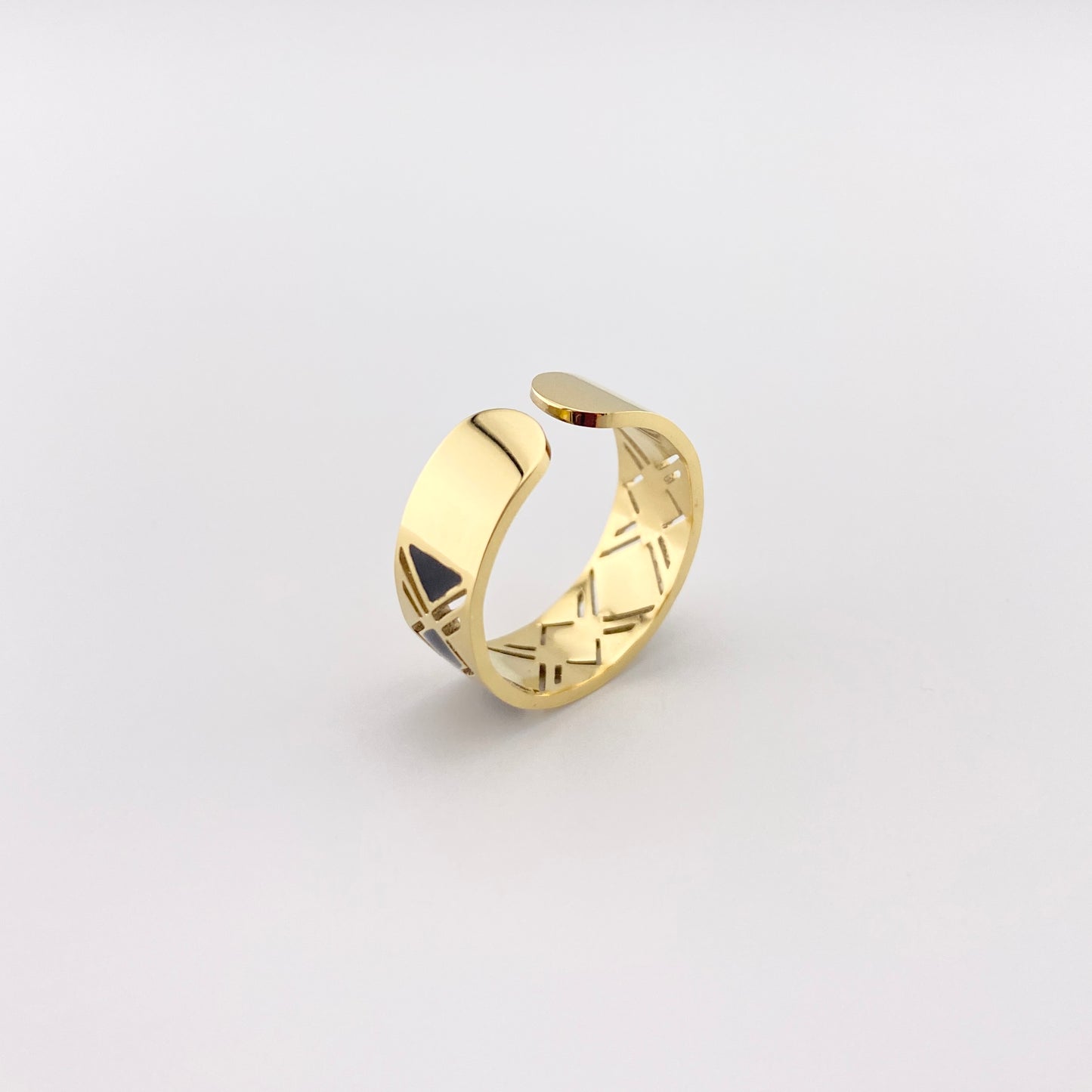 Gold-plated IRL ring adjustable design with black enamel detail