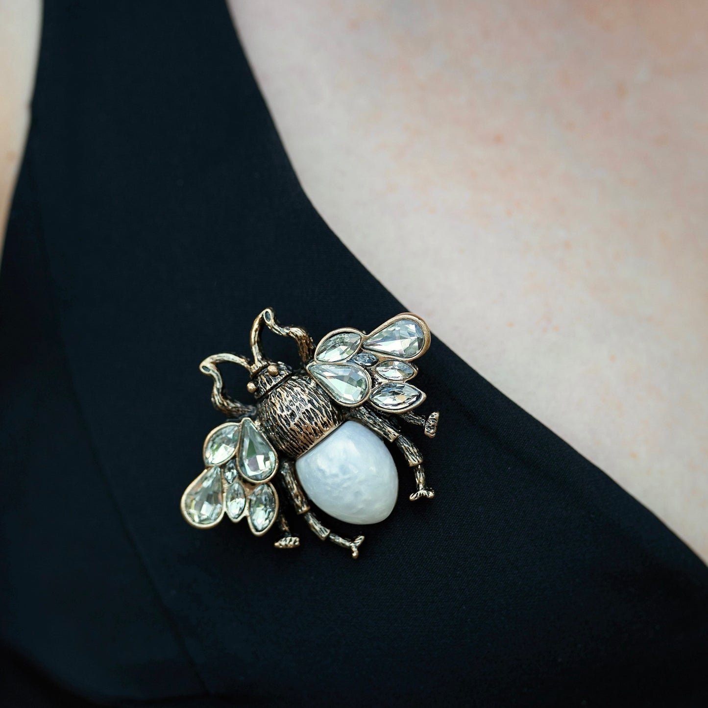 Bee brooch