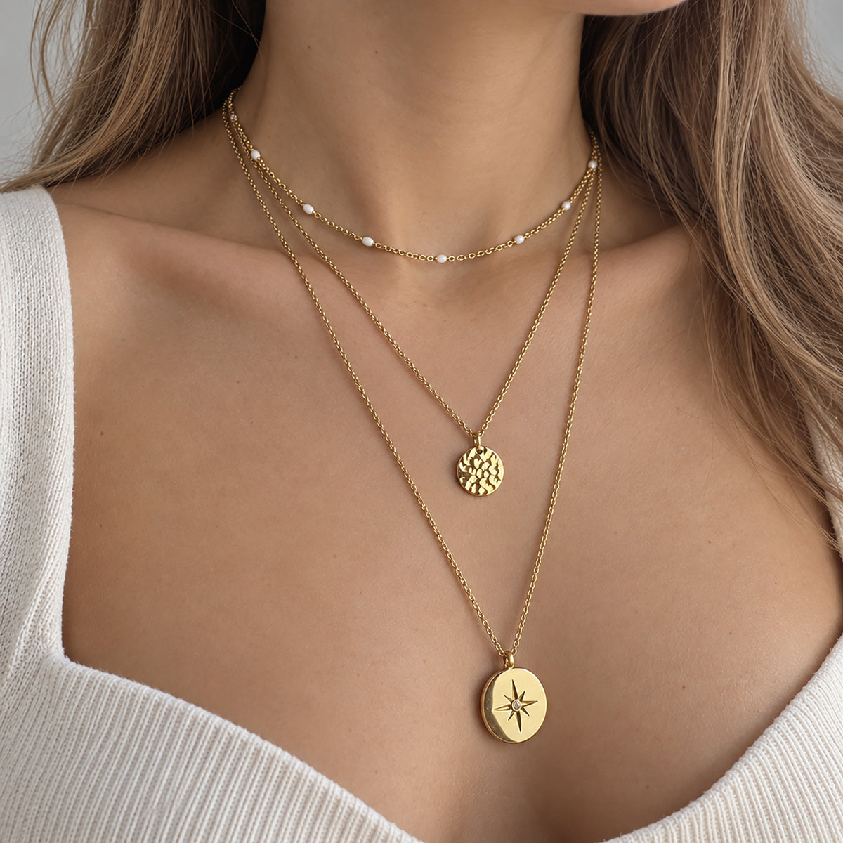 Necklace with round pendants Ikita (France)