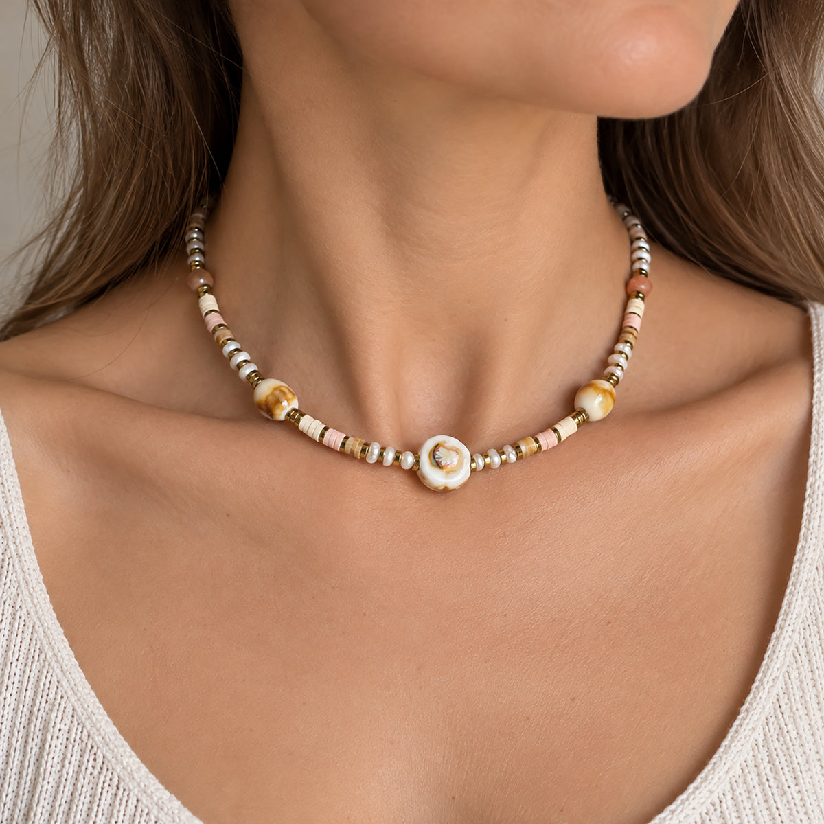 Beige and pink necklace Ikita (France)