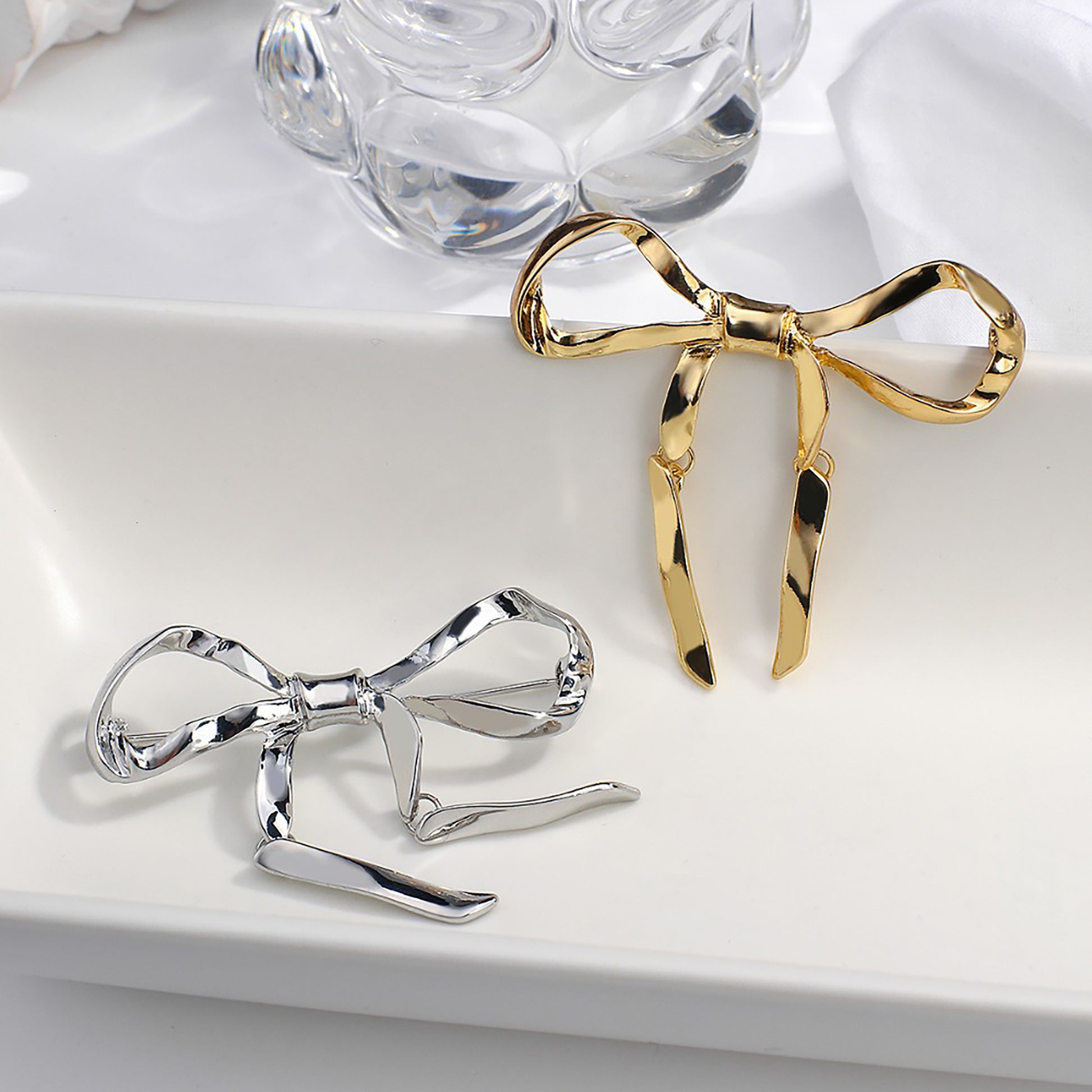 Strik broche