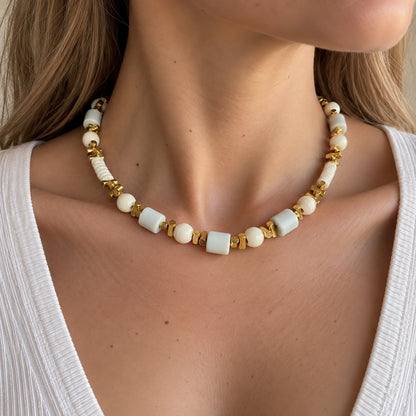 White and gold necklace Ikita (France)