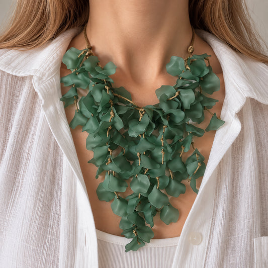 Necklace with petals Sonata (Spain)