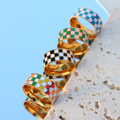 checkerboard ring