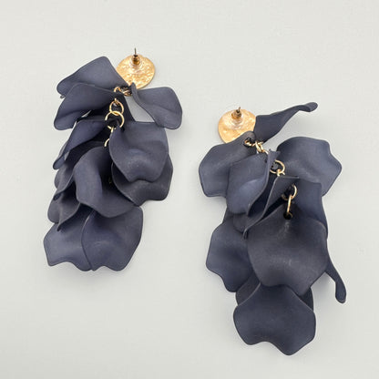 Dangling earrings with flower petal-shaped pendants, Spanish brand Sonata.