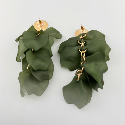 Dangling earrings with green flower petal-shaped pendants, Spanish brand Sonata.