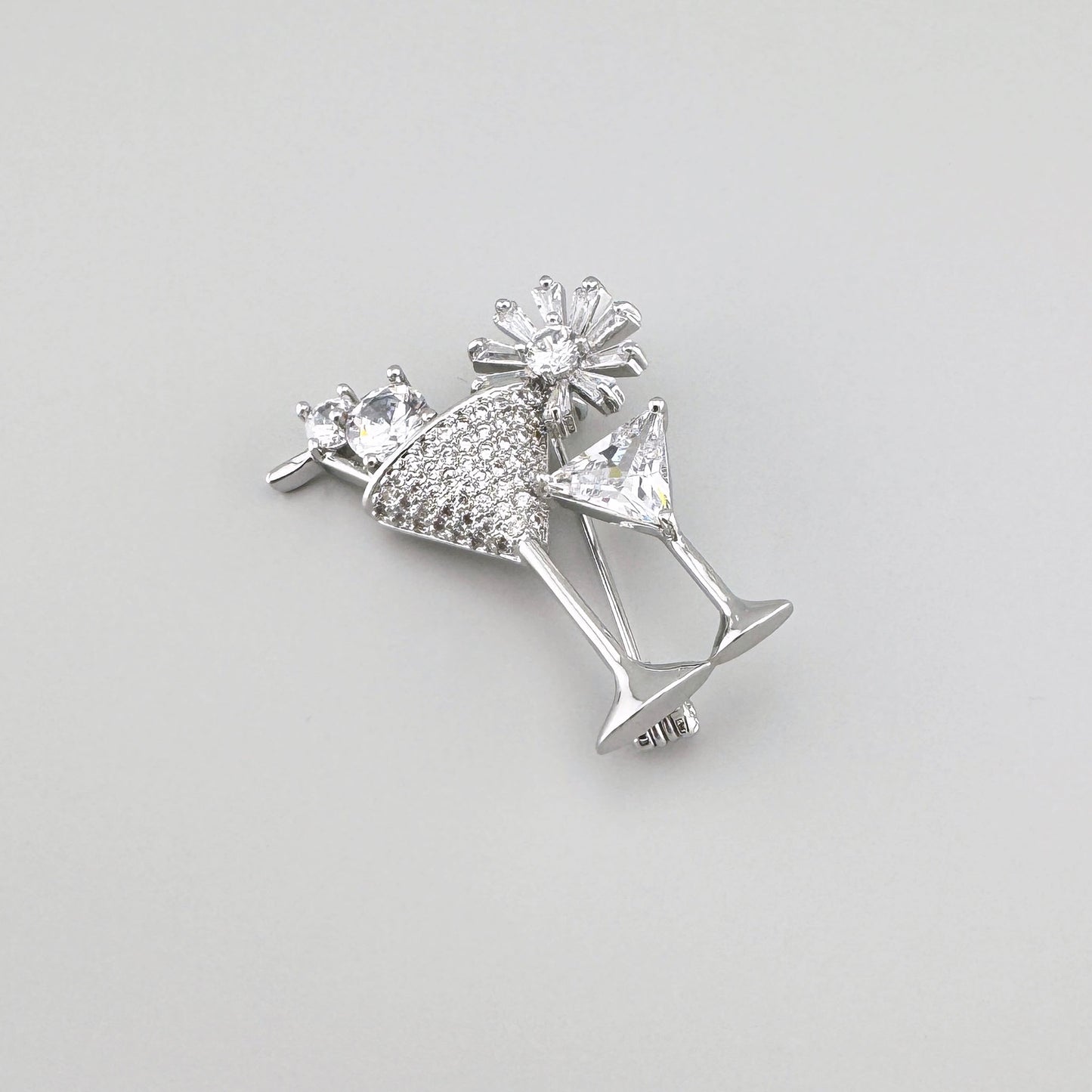 Cocktail brooch